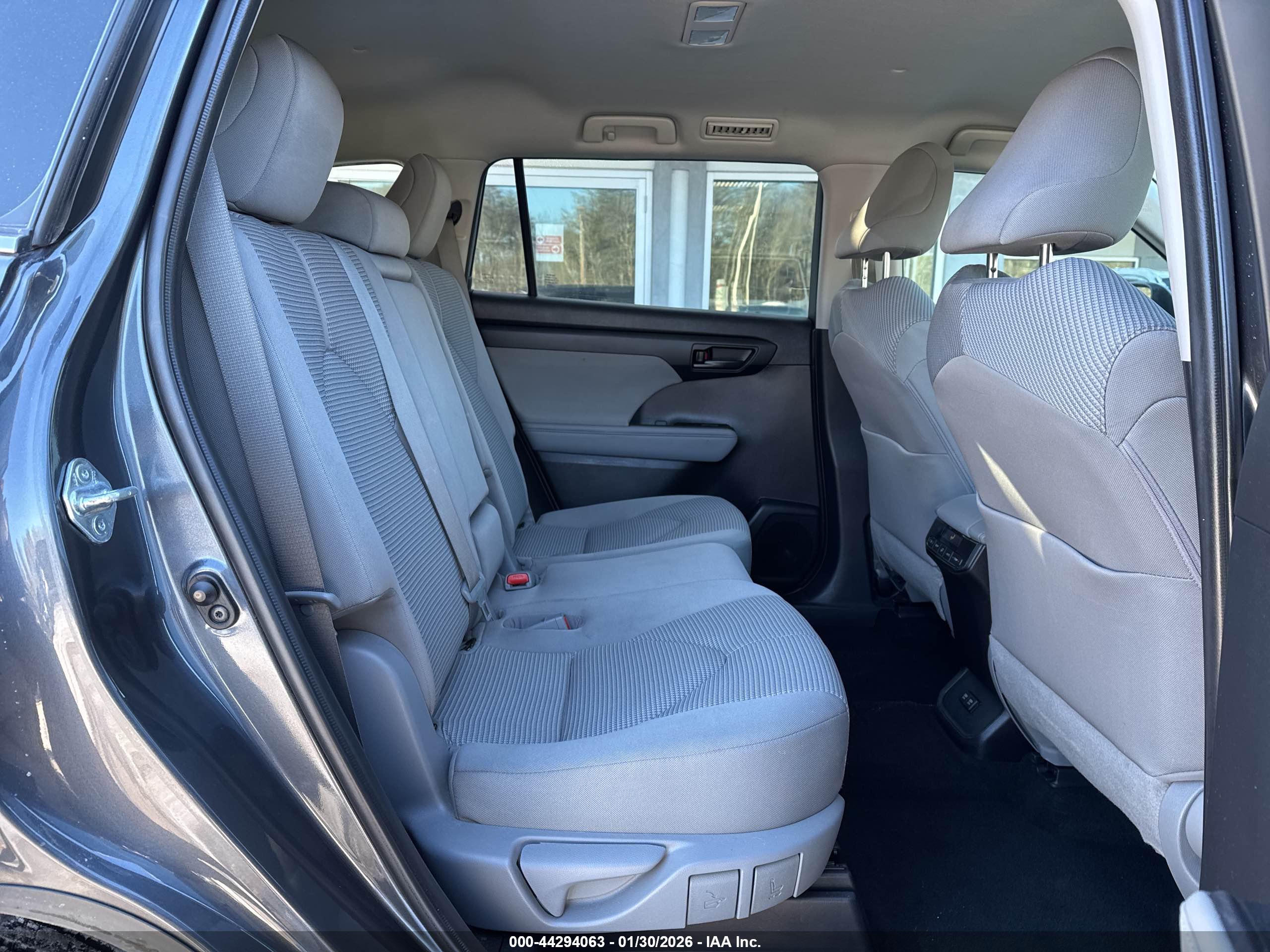 TOYOTA HIGHLANDER image 8