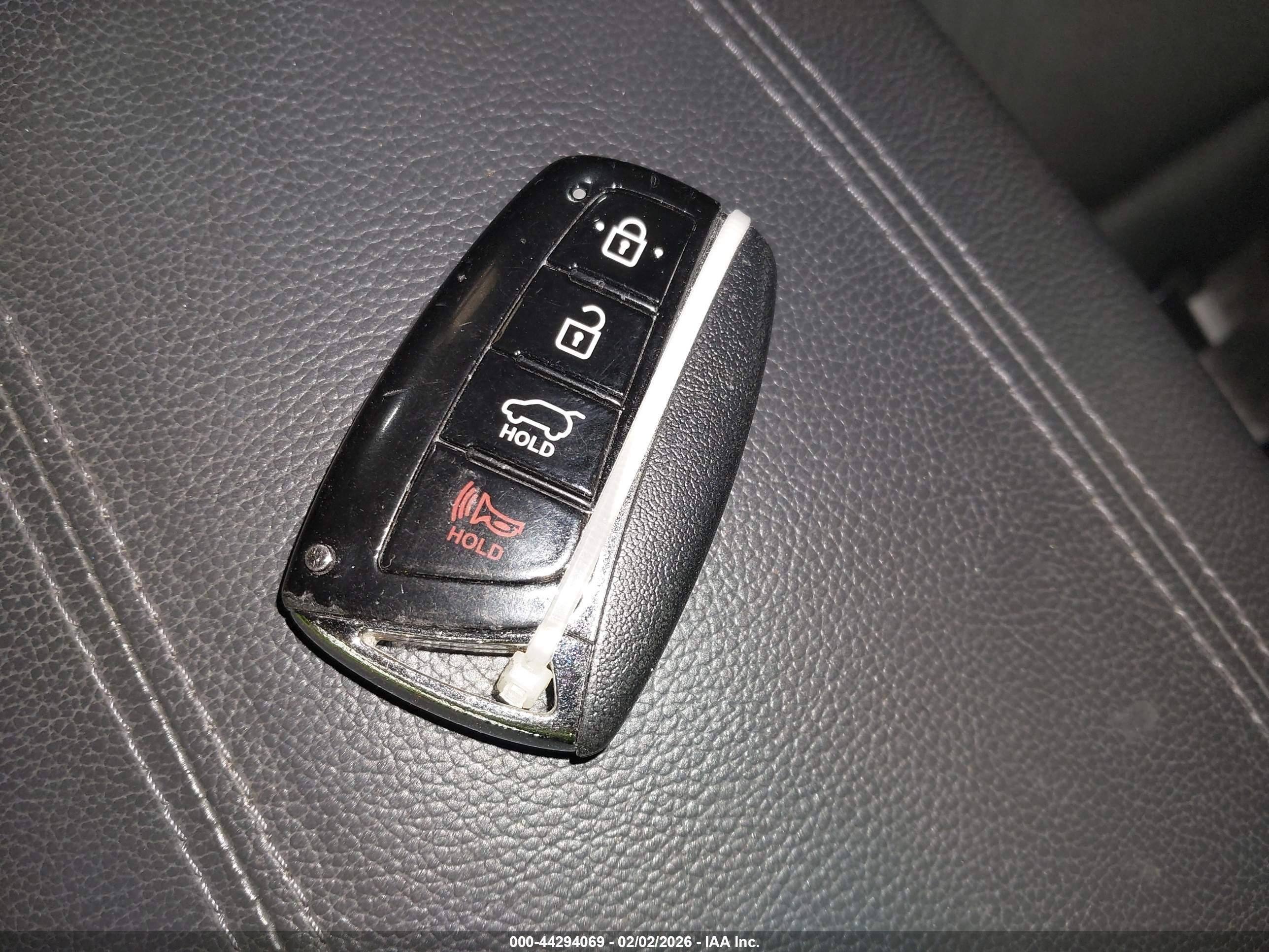 HYUNDAI SANTA image 11