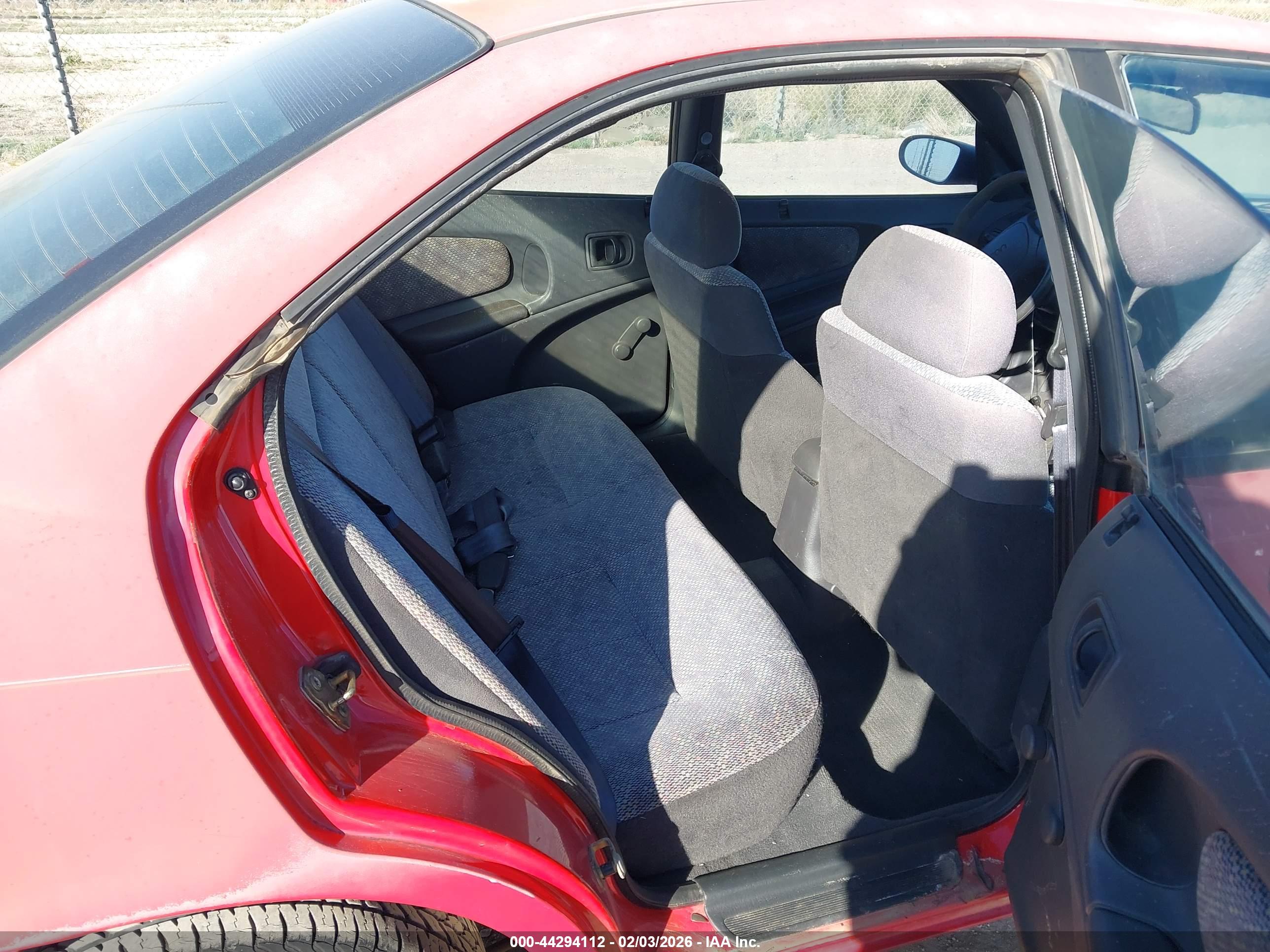 DODGE NEON image 8