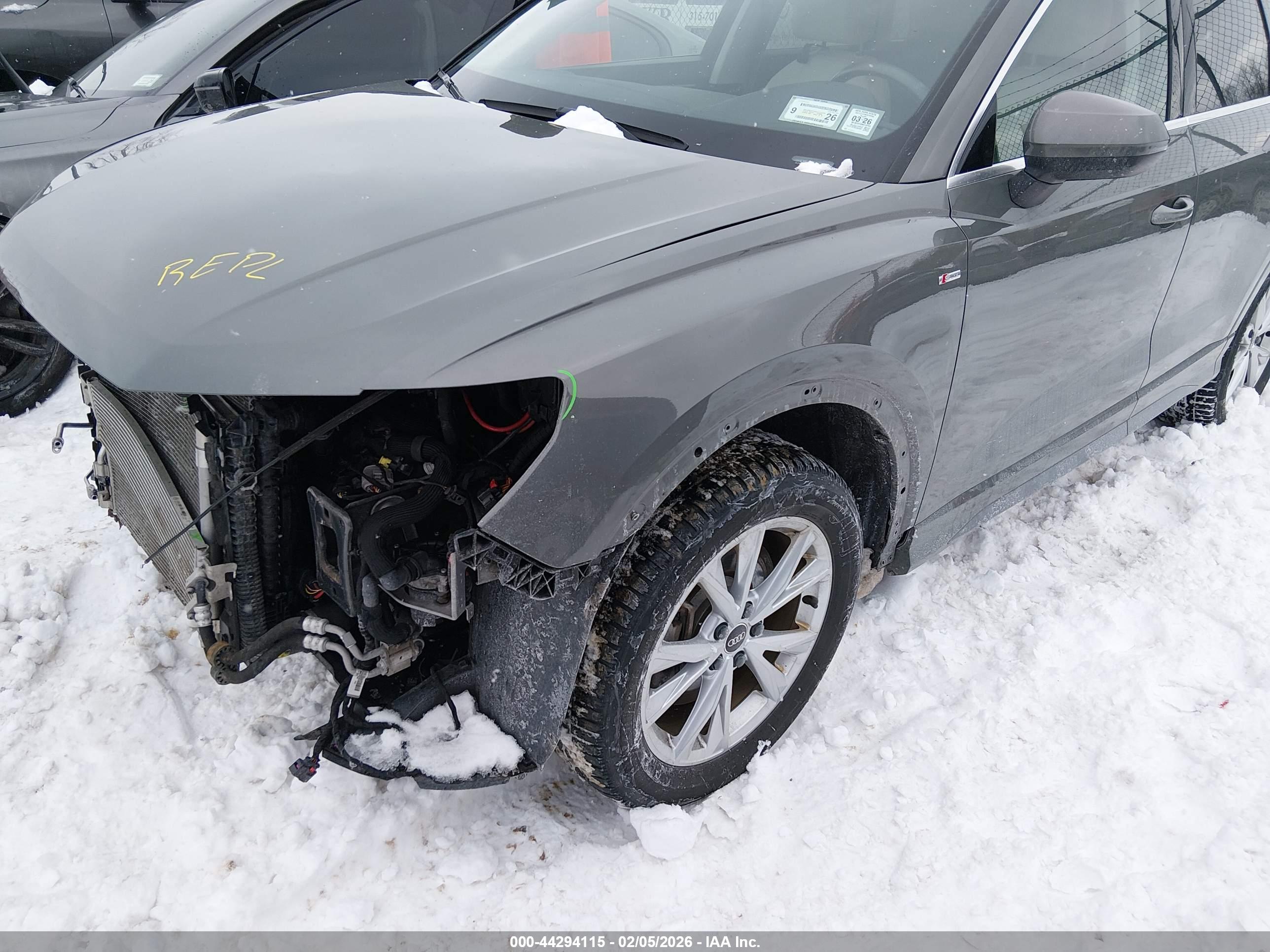 AUDI Q3 image 2