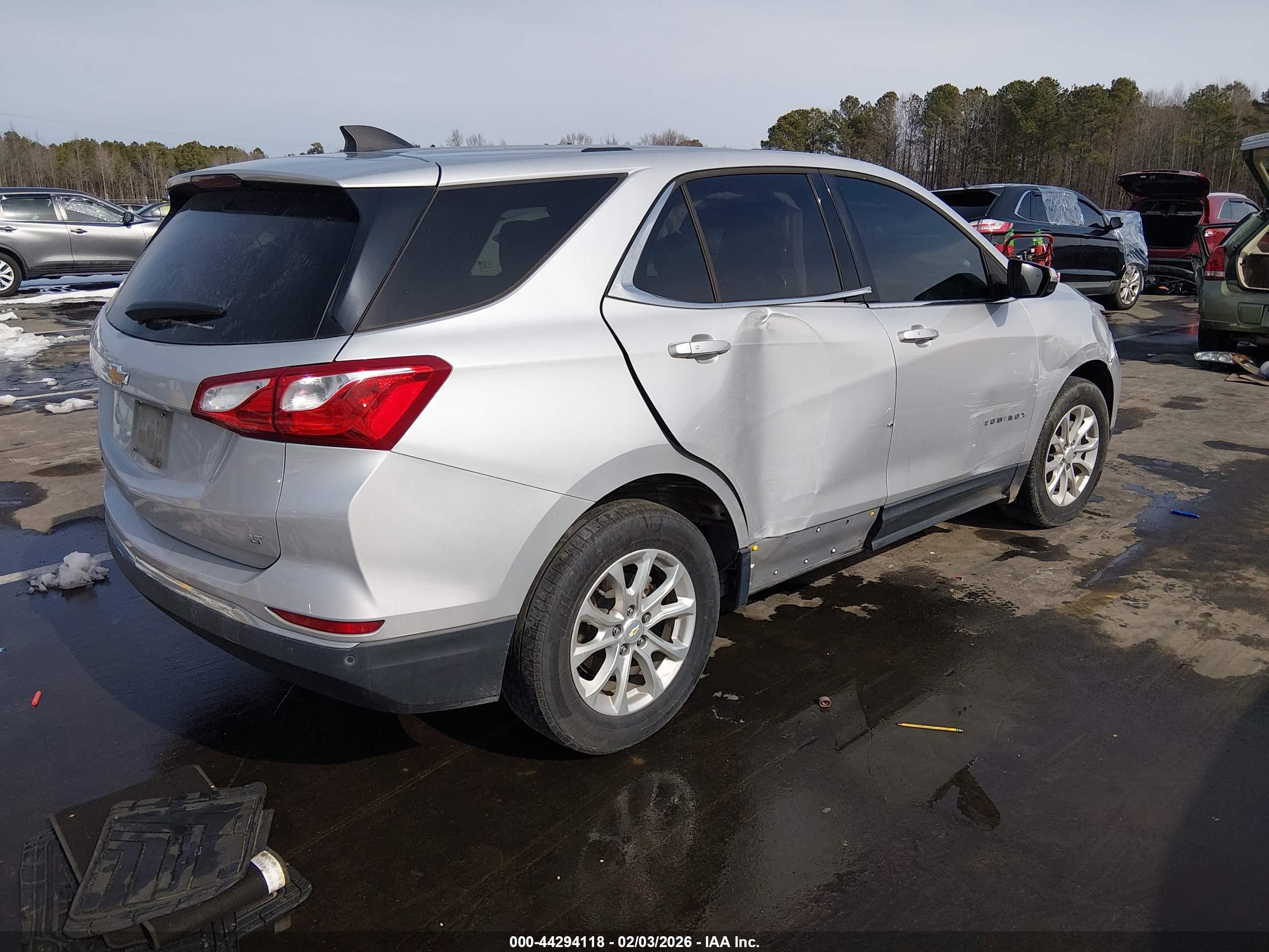 CHEVROLET EQUINOX image 4