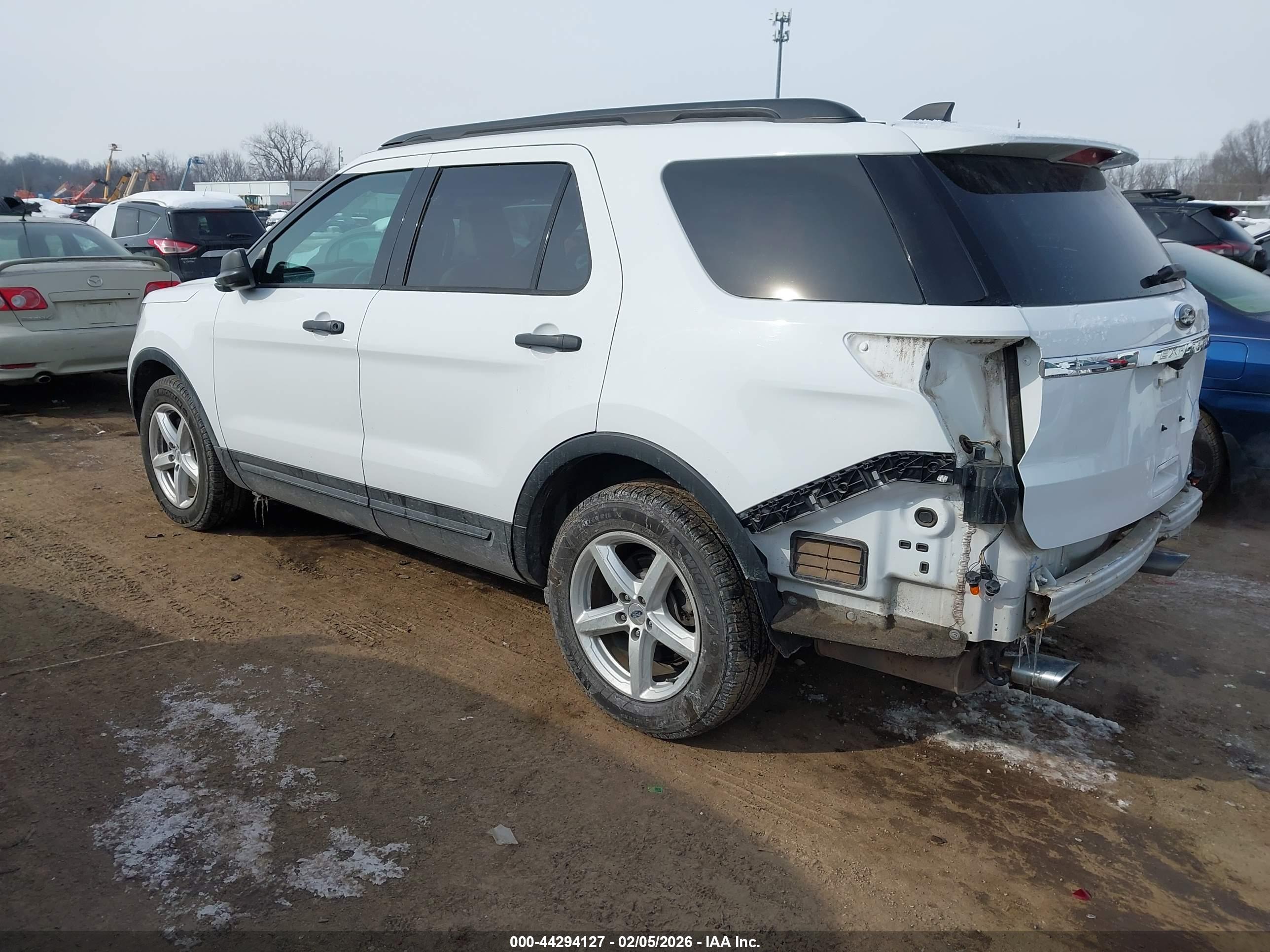 FORD EXPLORER image 3