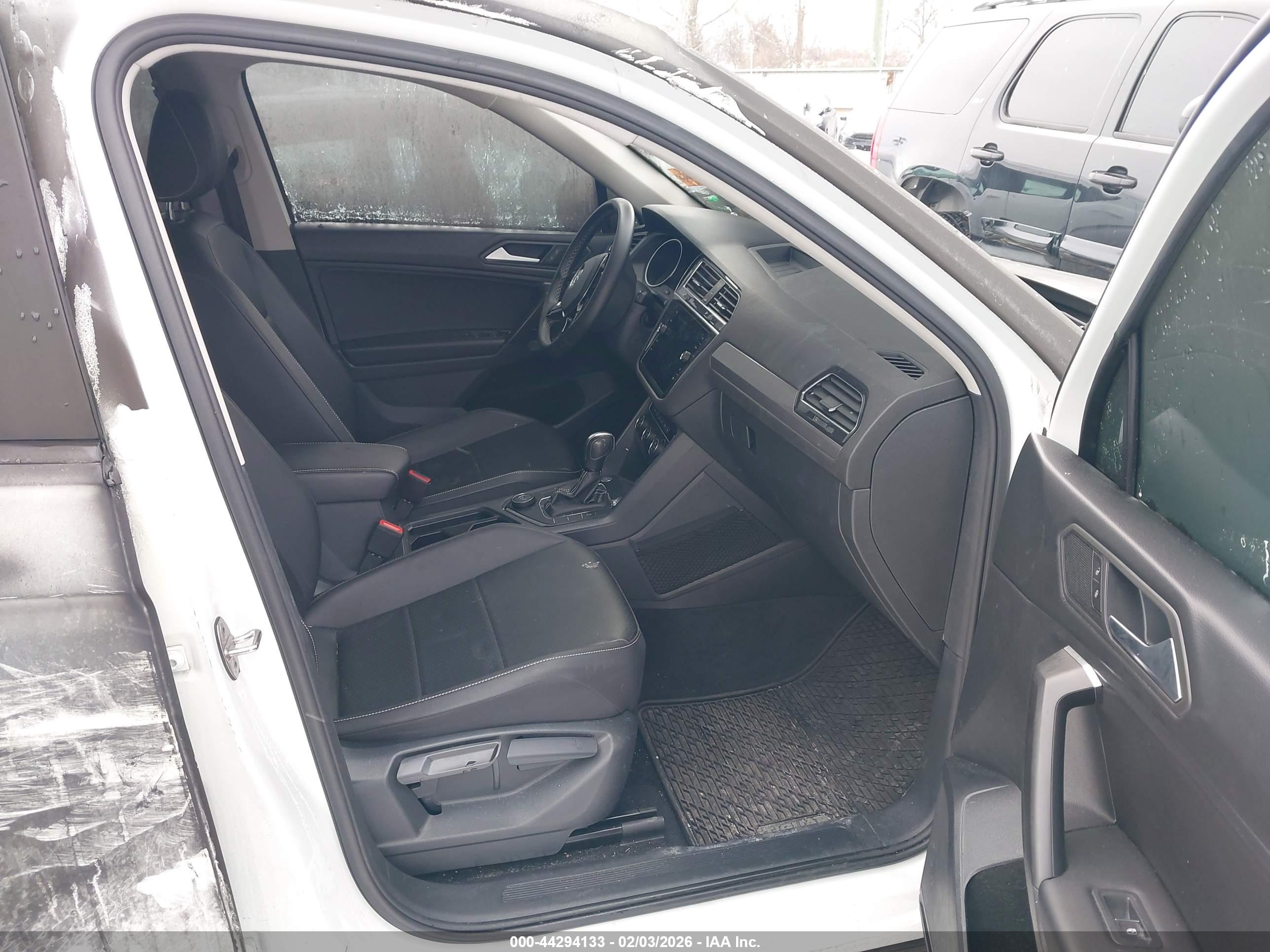 VOLKSWAGEN TIGUAN image 5
