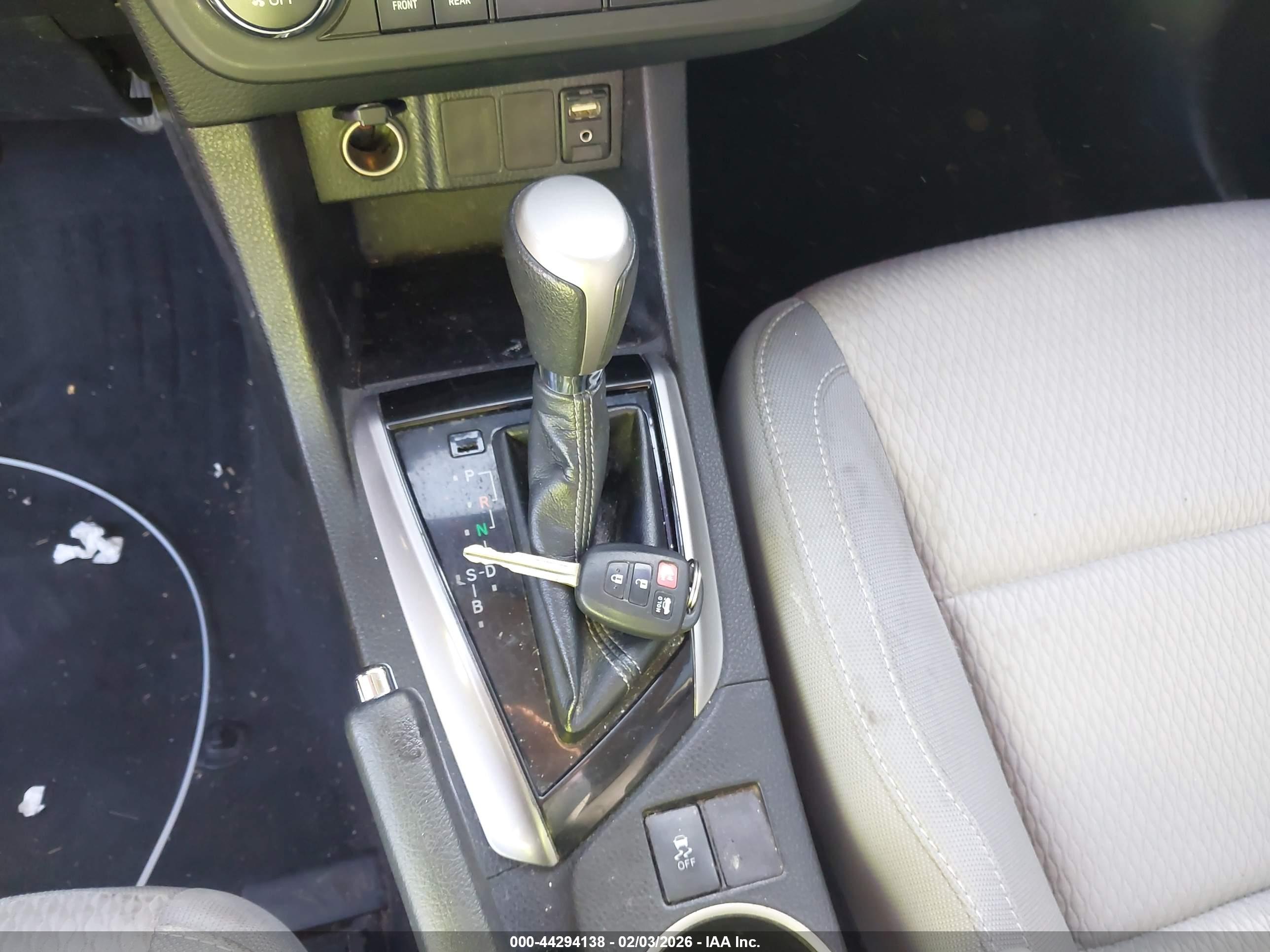 TOYOTA COROLLA image 11