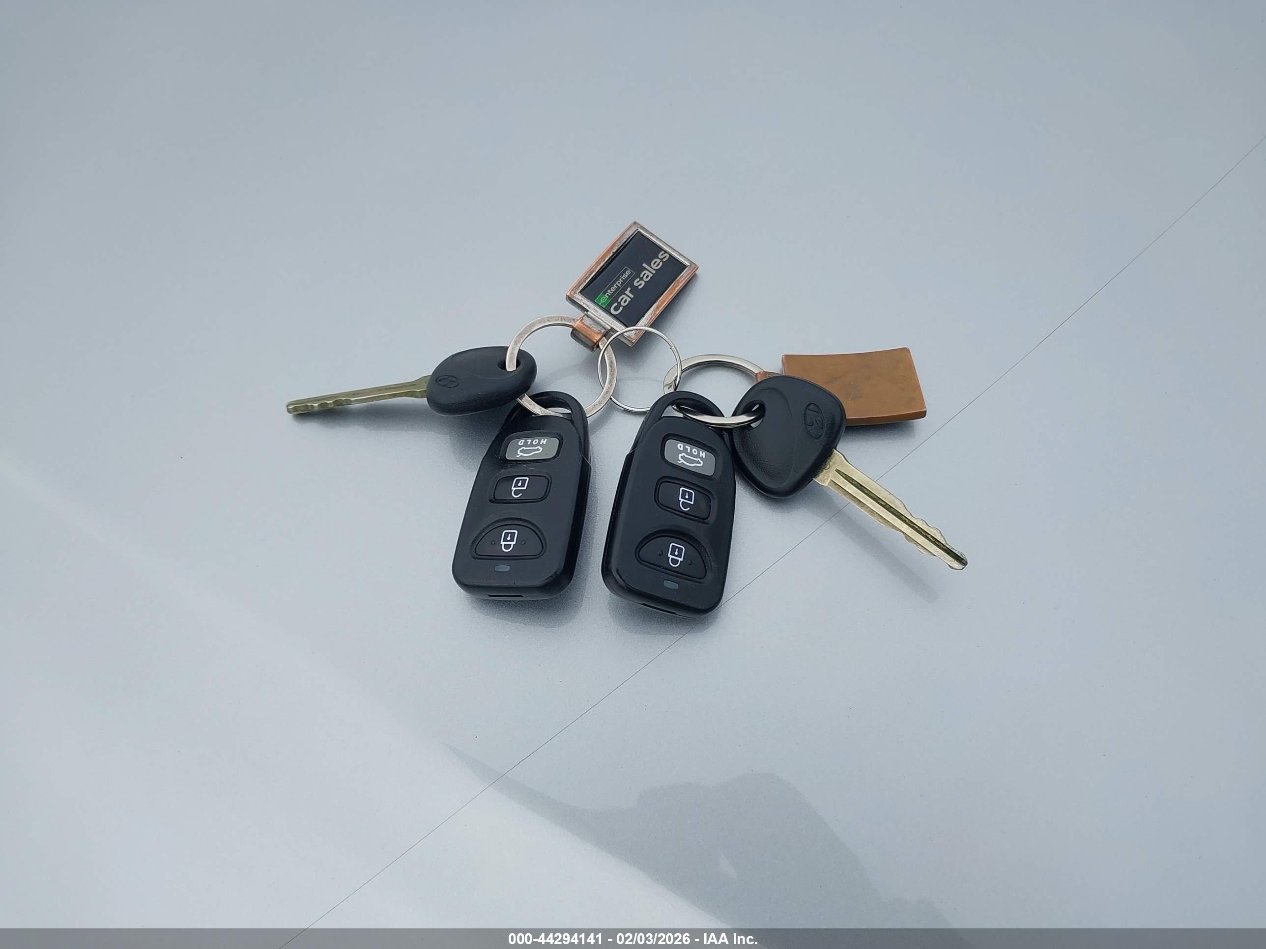 HYUNDAI ELANTRA image 11