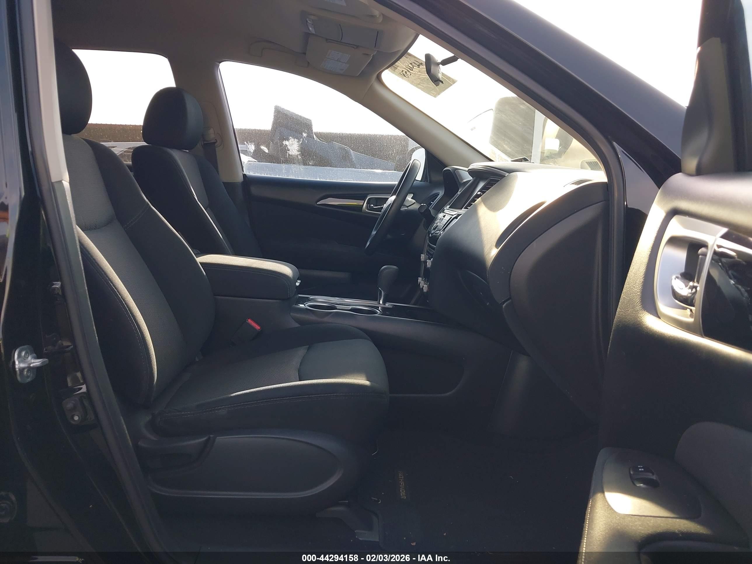 NISSAN PATHFINDER image 5