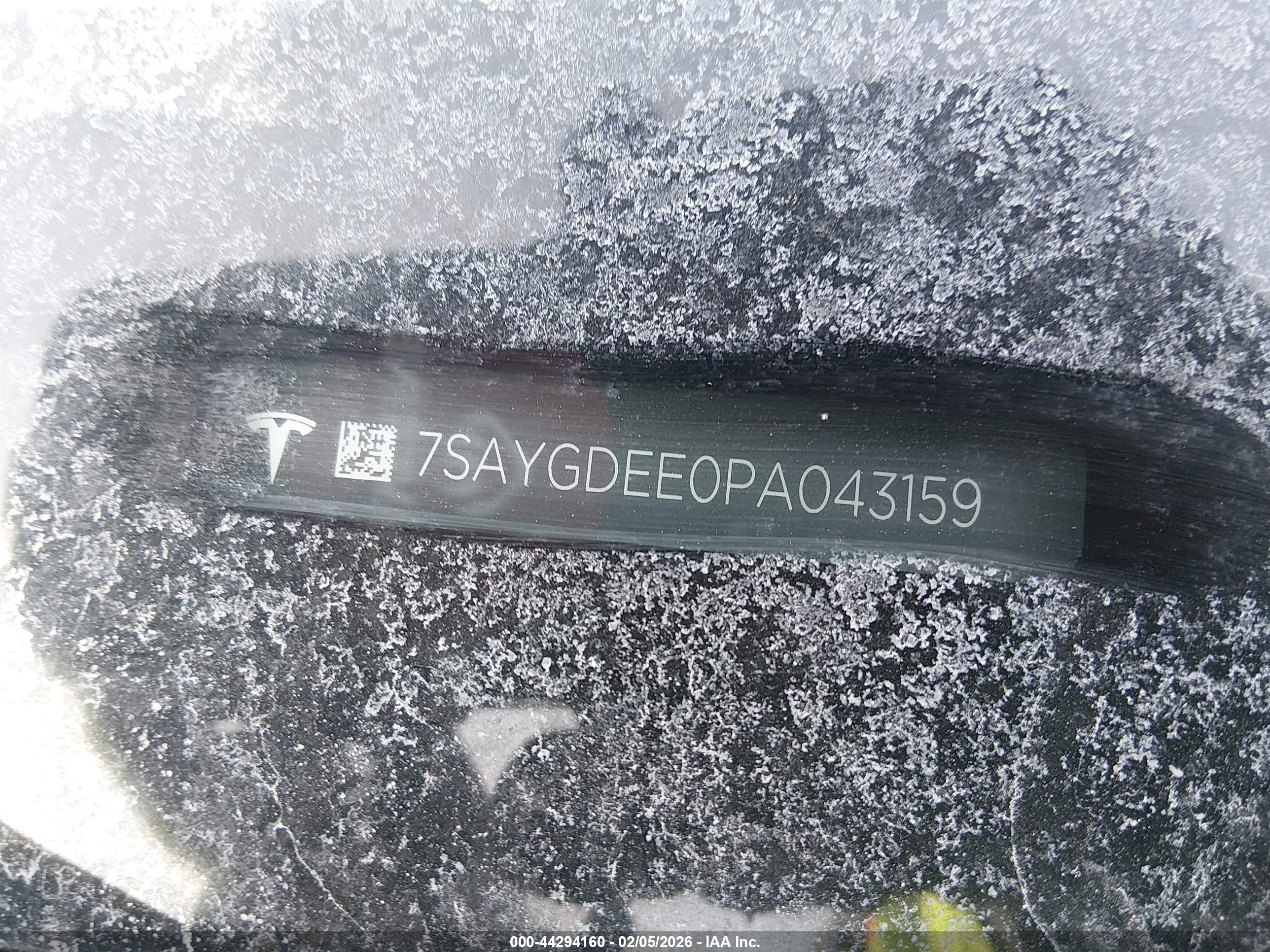TESLA MODEL image 9