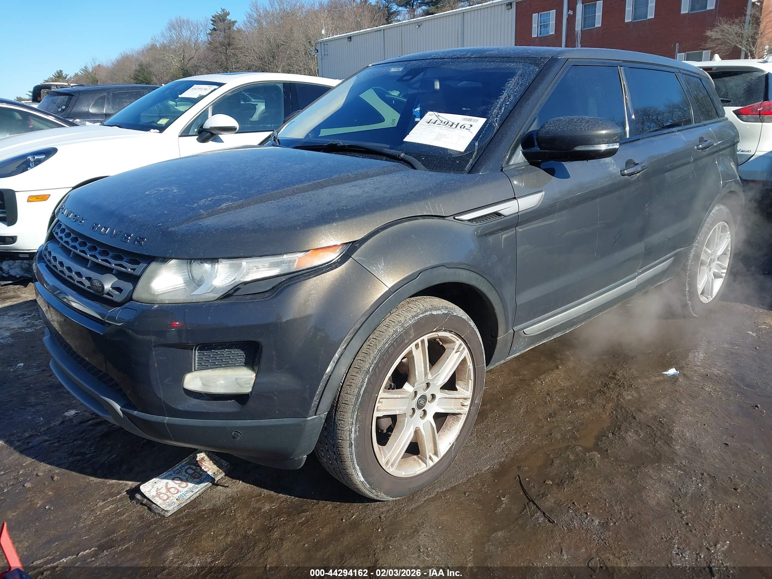 LAND ROVER image 2