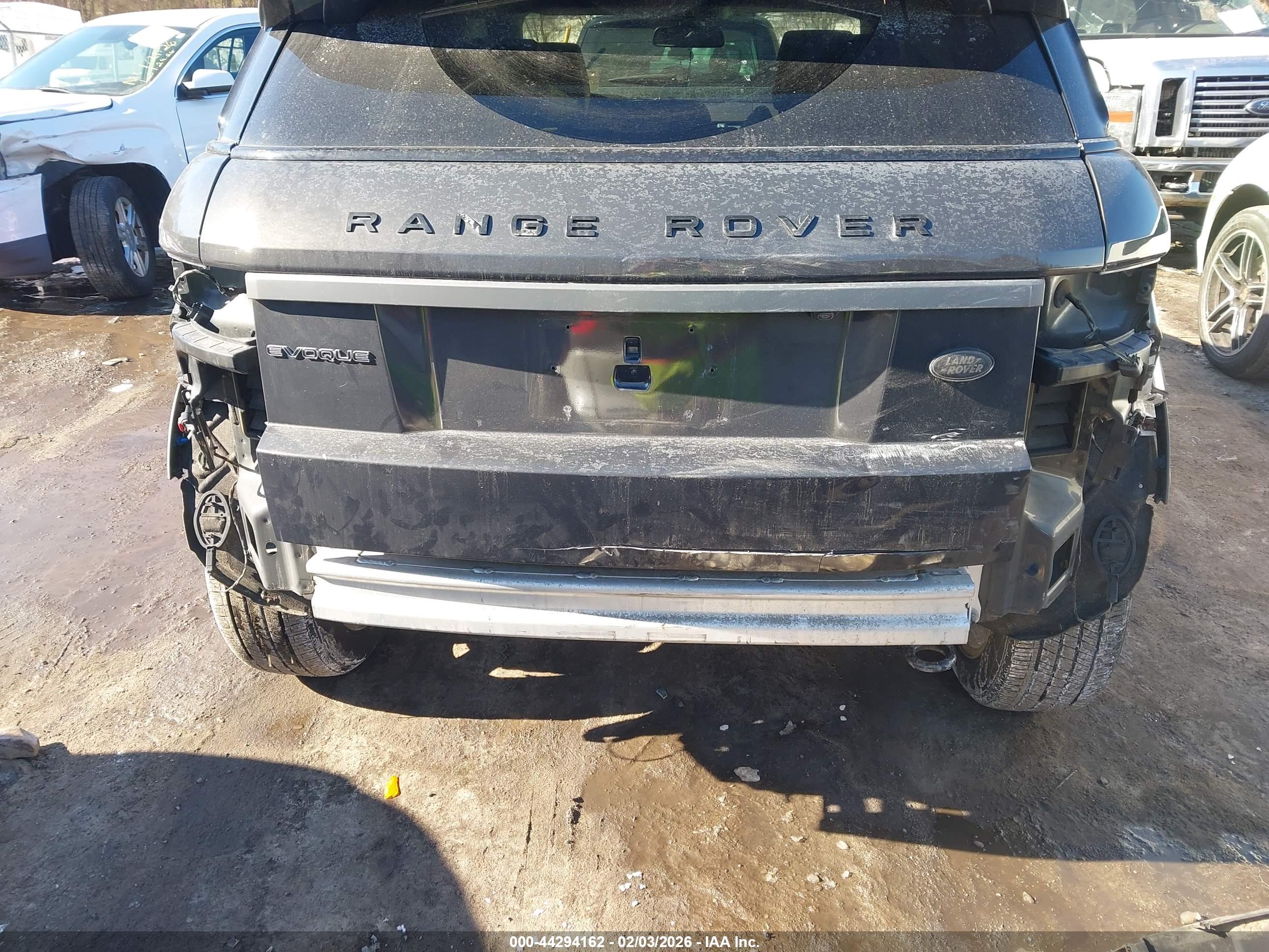 LAND ROVER image 6
