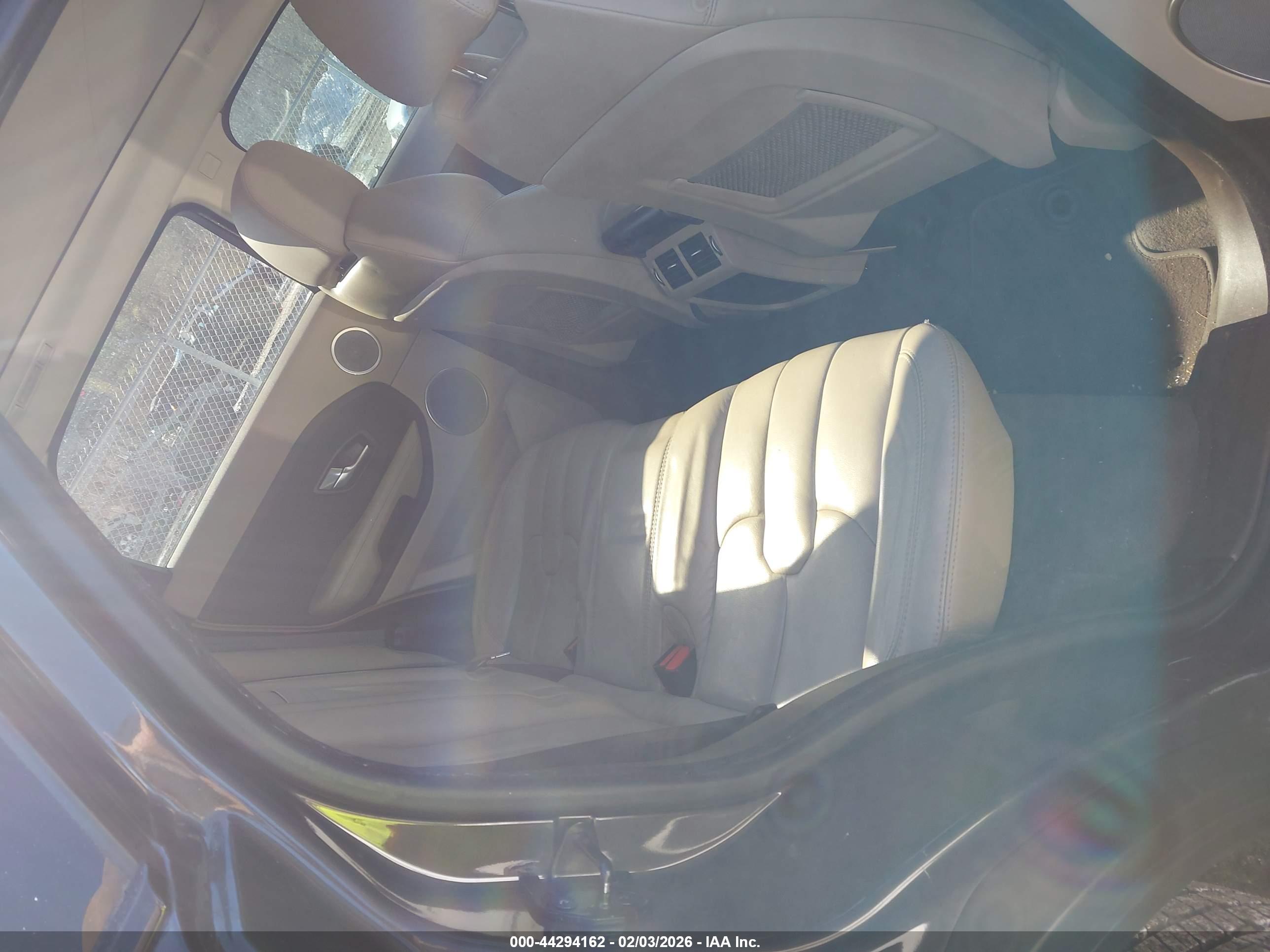 LAND ROVER image 8