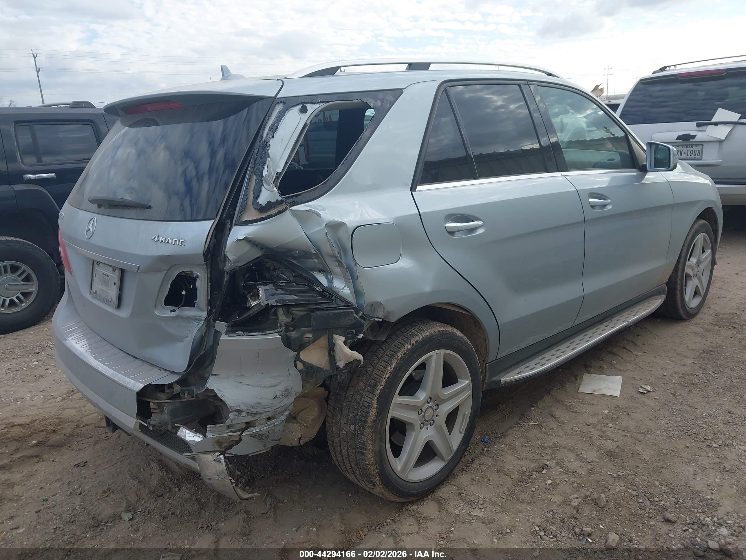 MERCEDES-BENZ ML image 4