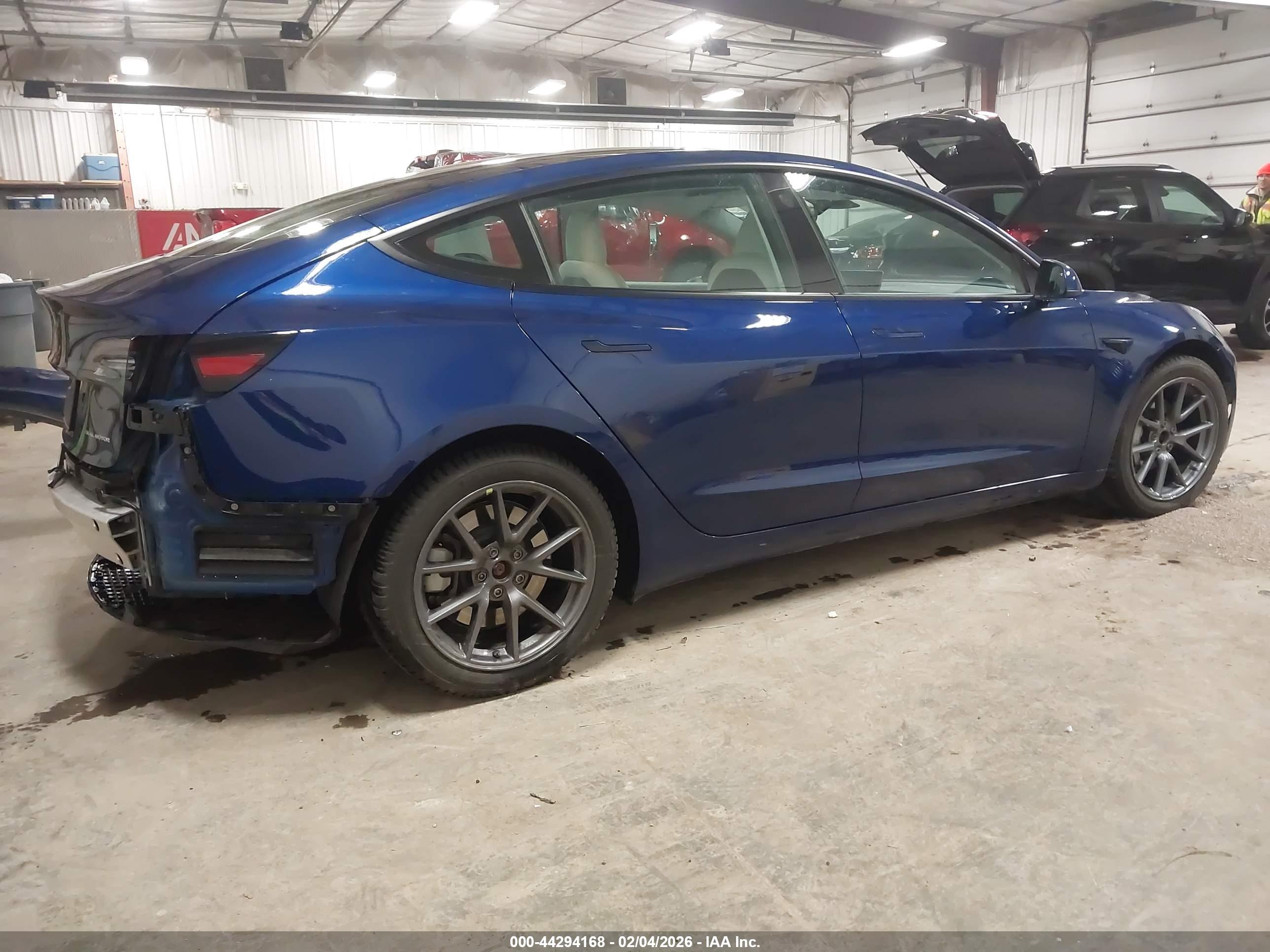 TESLA MODEL image 4