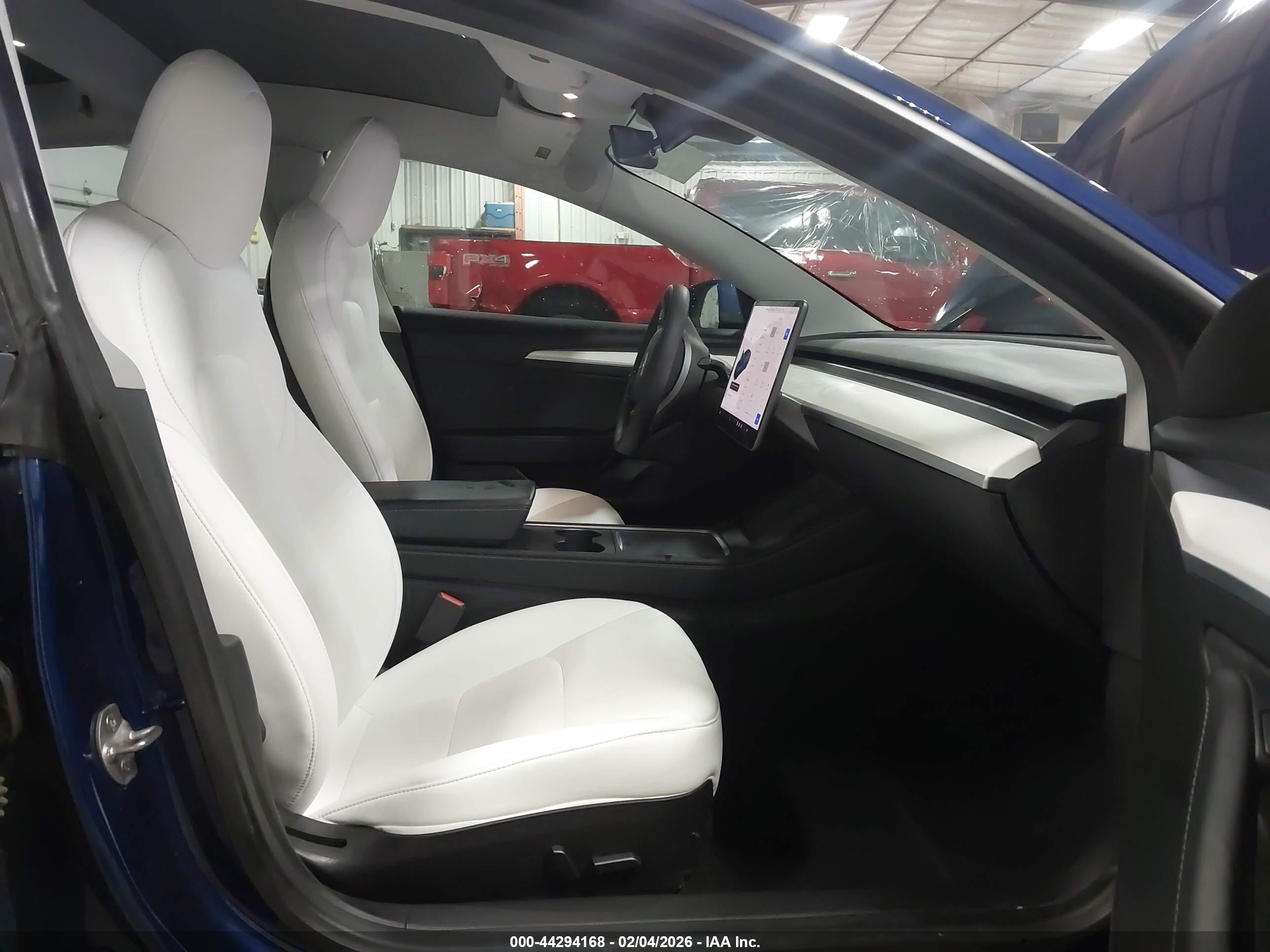 TESLA MODEL image 5