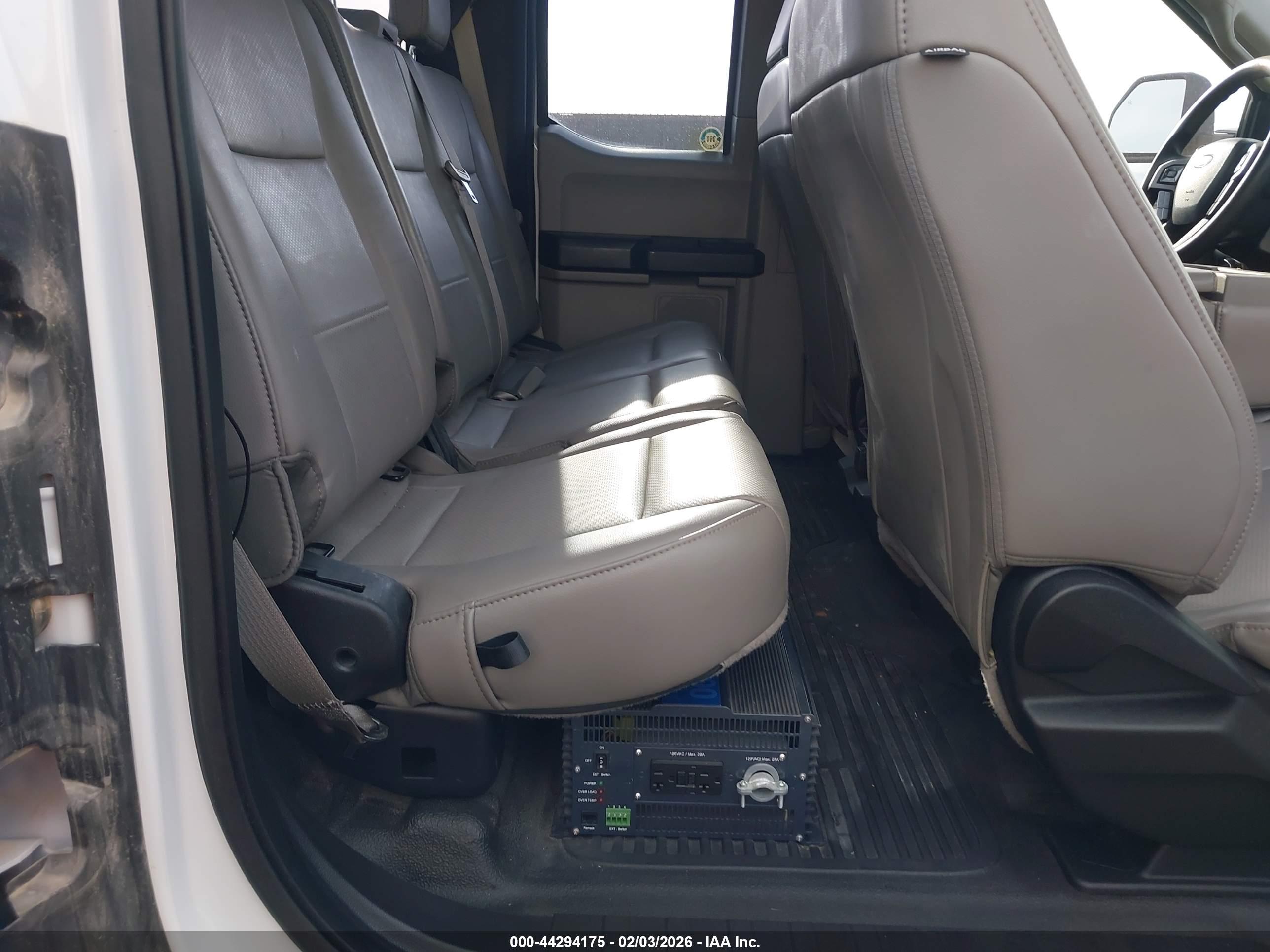 FORD F-250 image 8