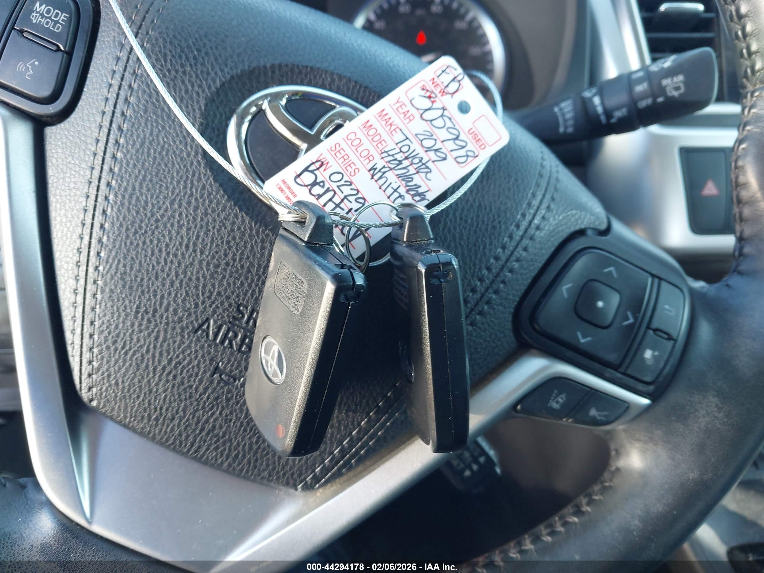 TOYOTA HIGHLANDER image 11