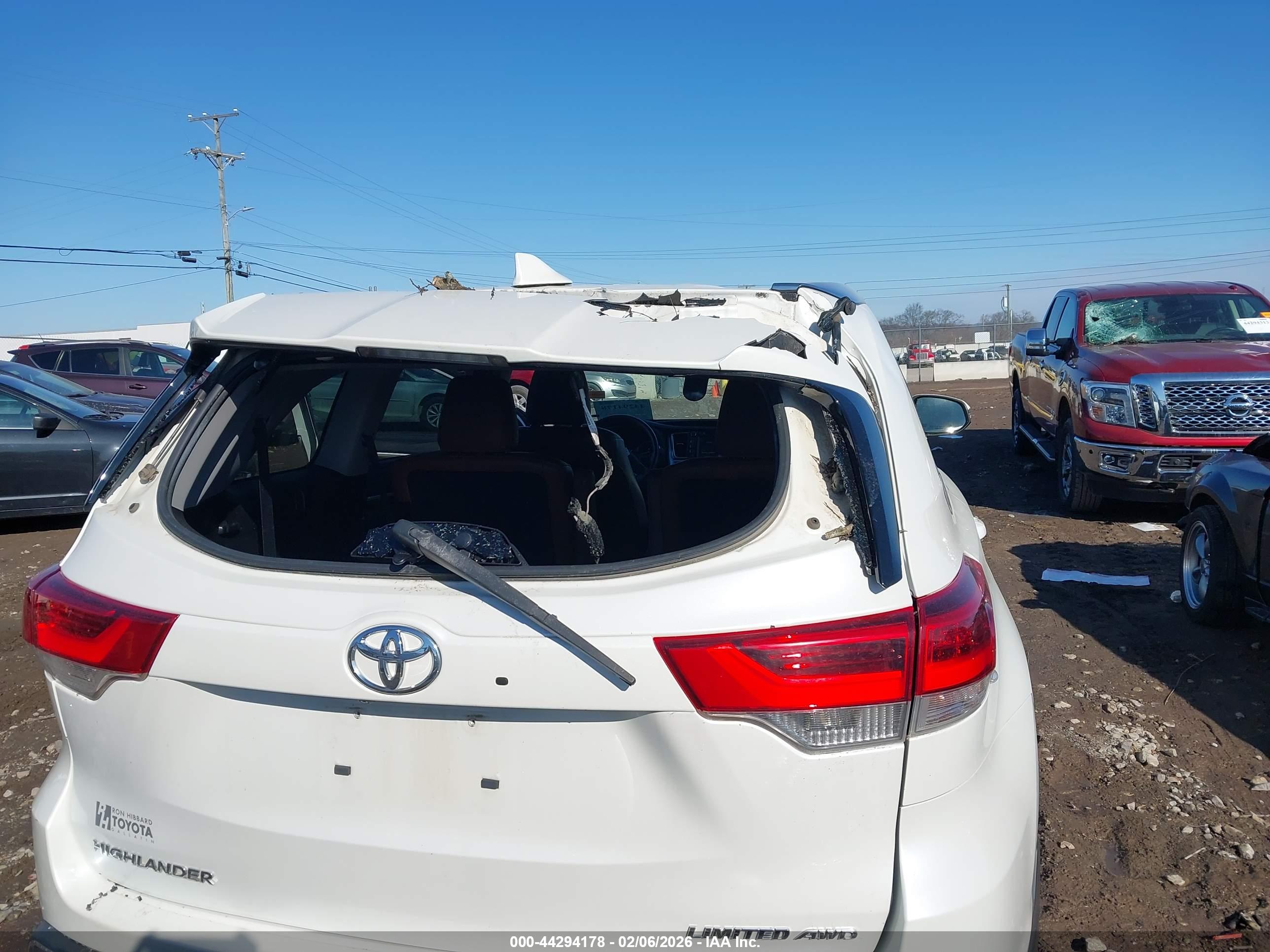 TOYOTA HIGHLANDER image 6