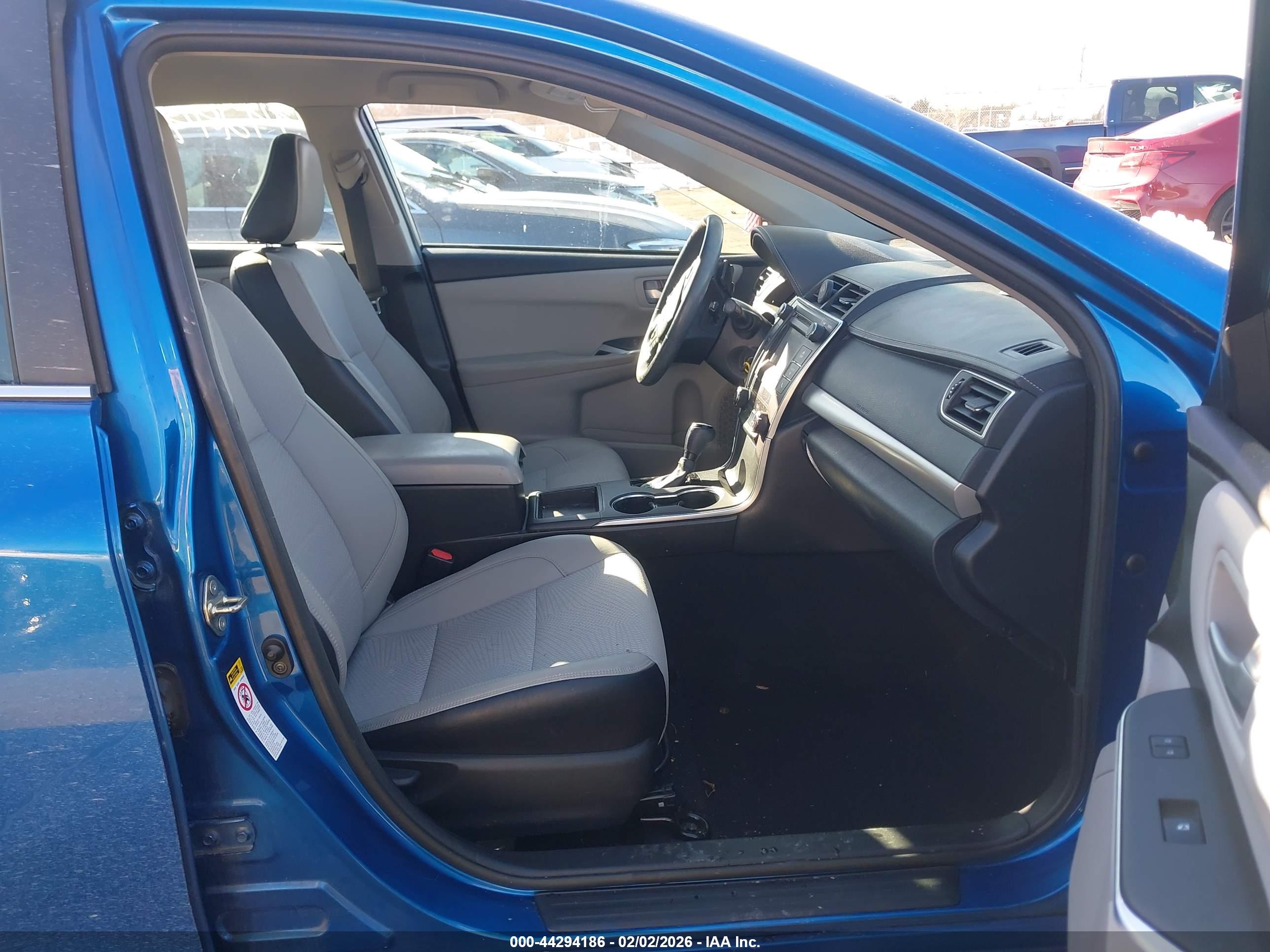 TOYOTA CAMRY image 5
