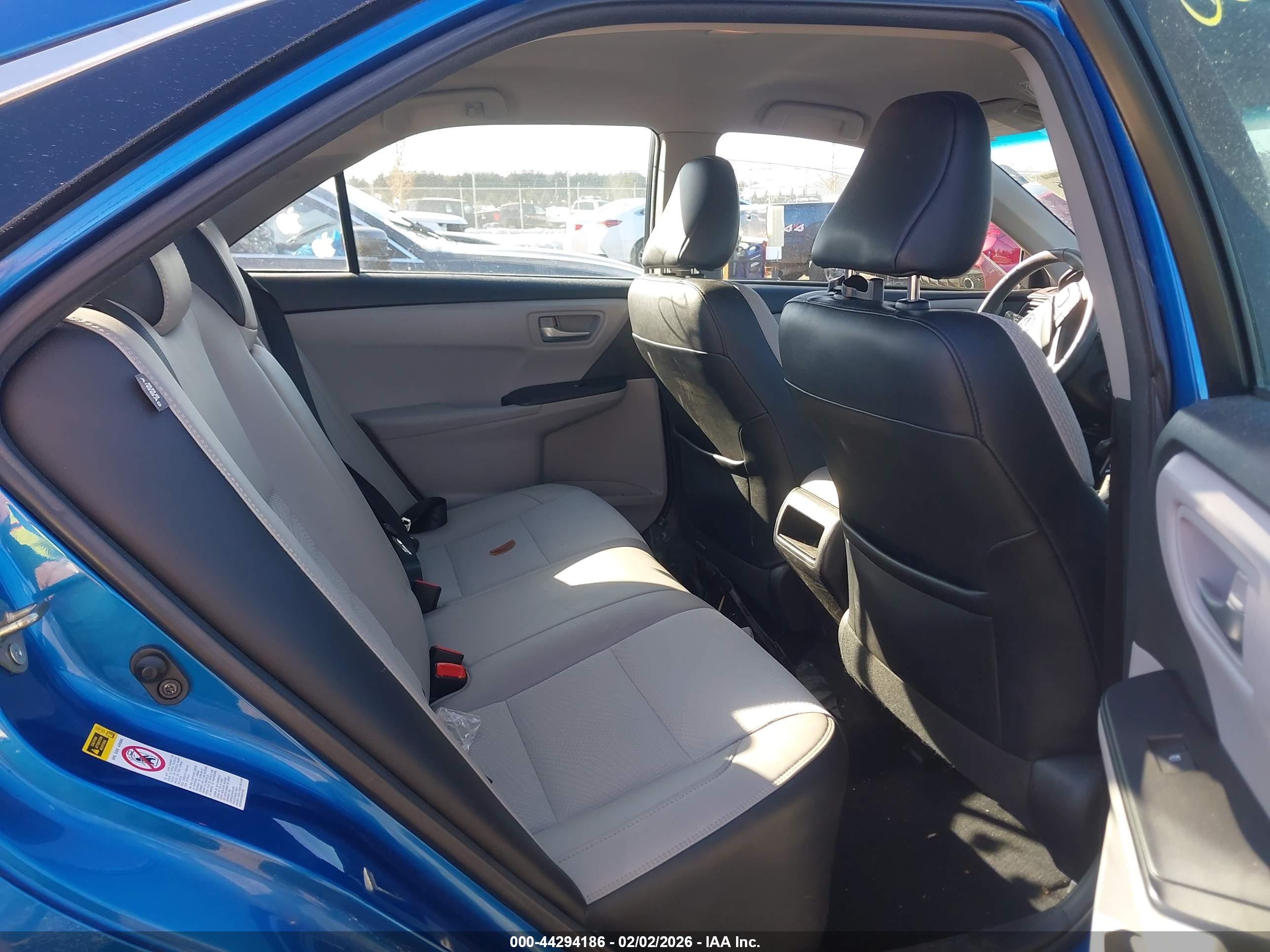 TOYOTA CAMRY image 8