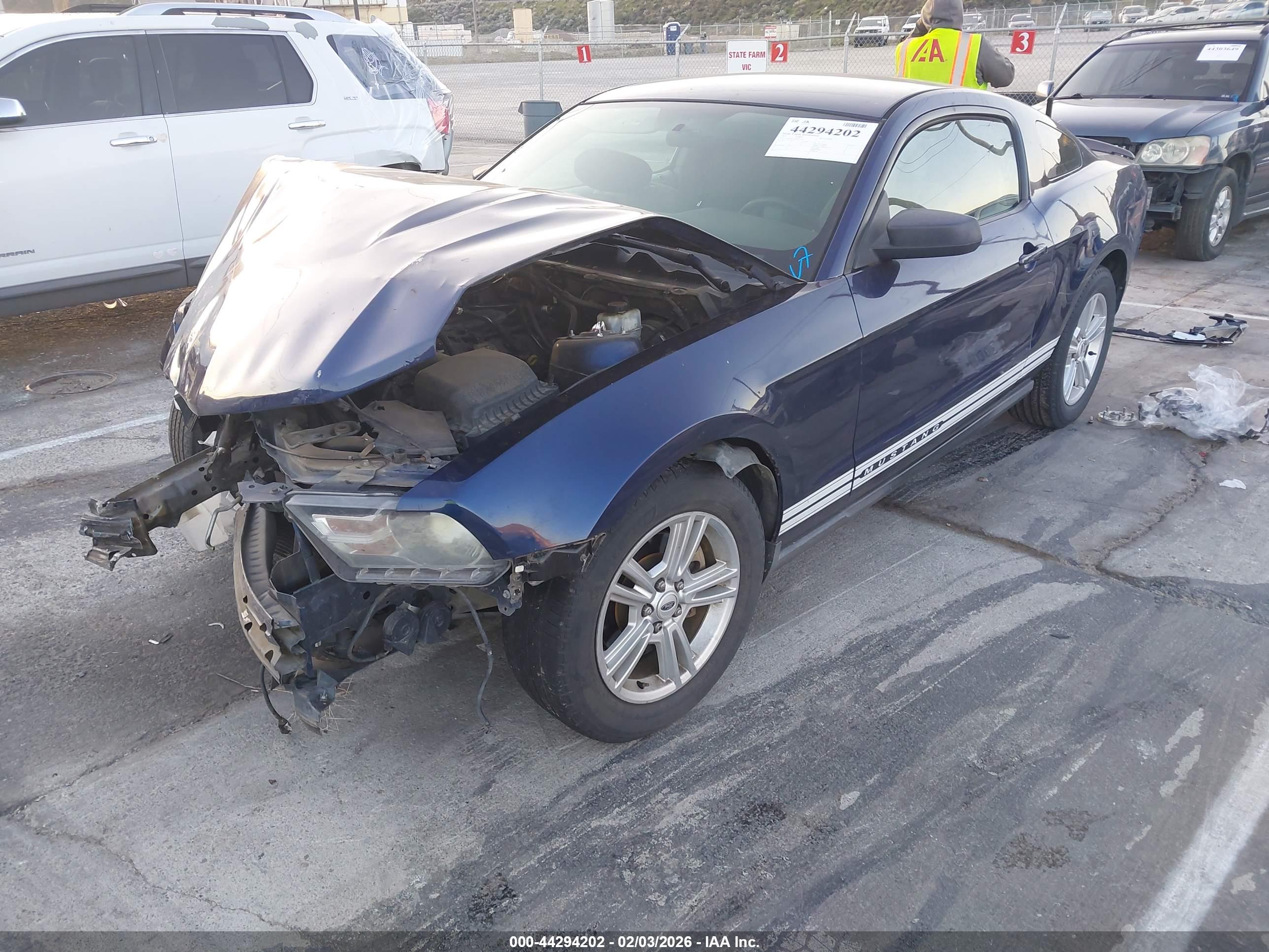 FORD MUSTANG image 2