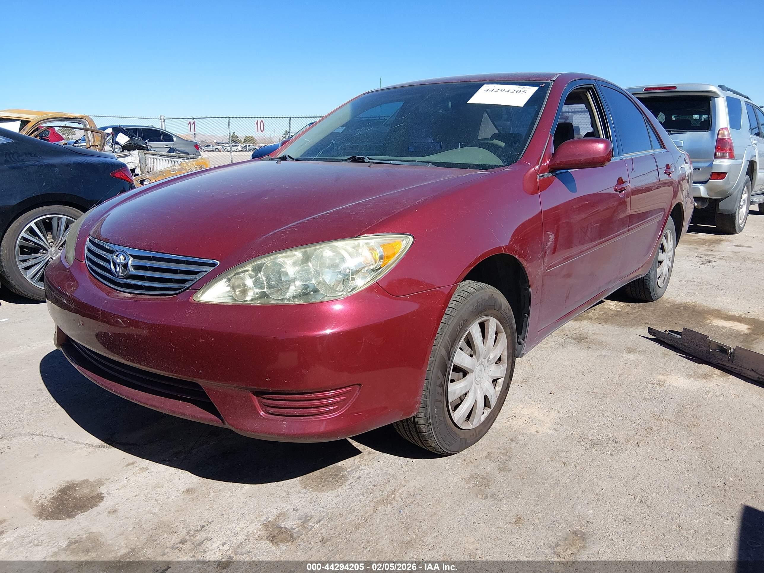 TOYOTA CAMRY image 2