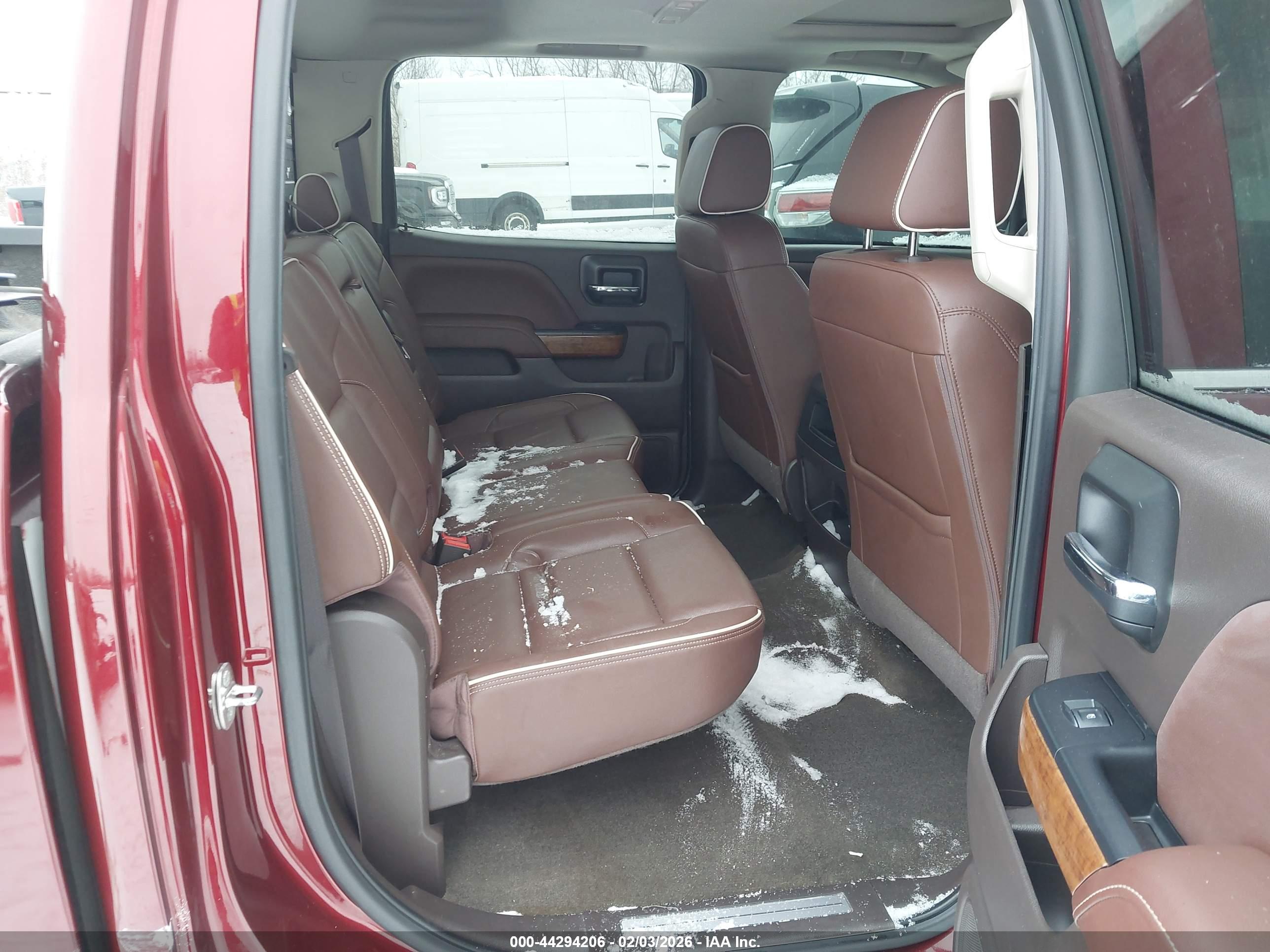 CHEVROLET SILVERADO image 8