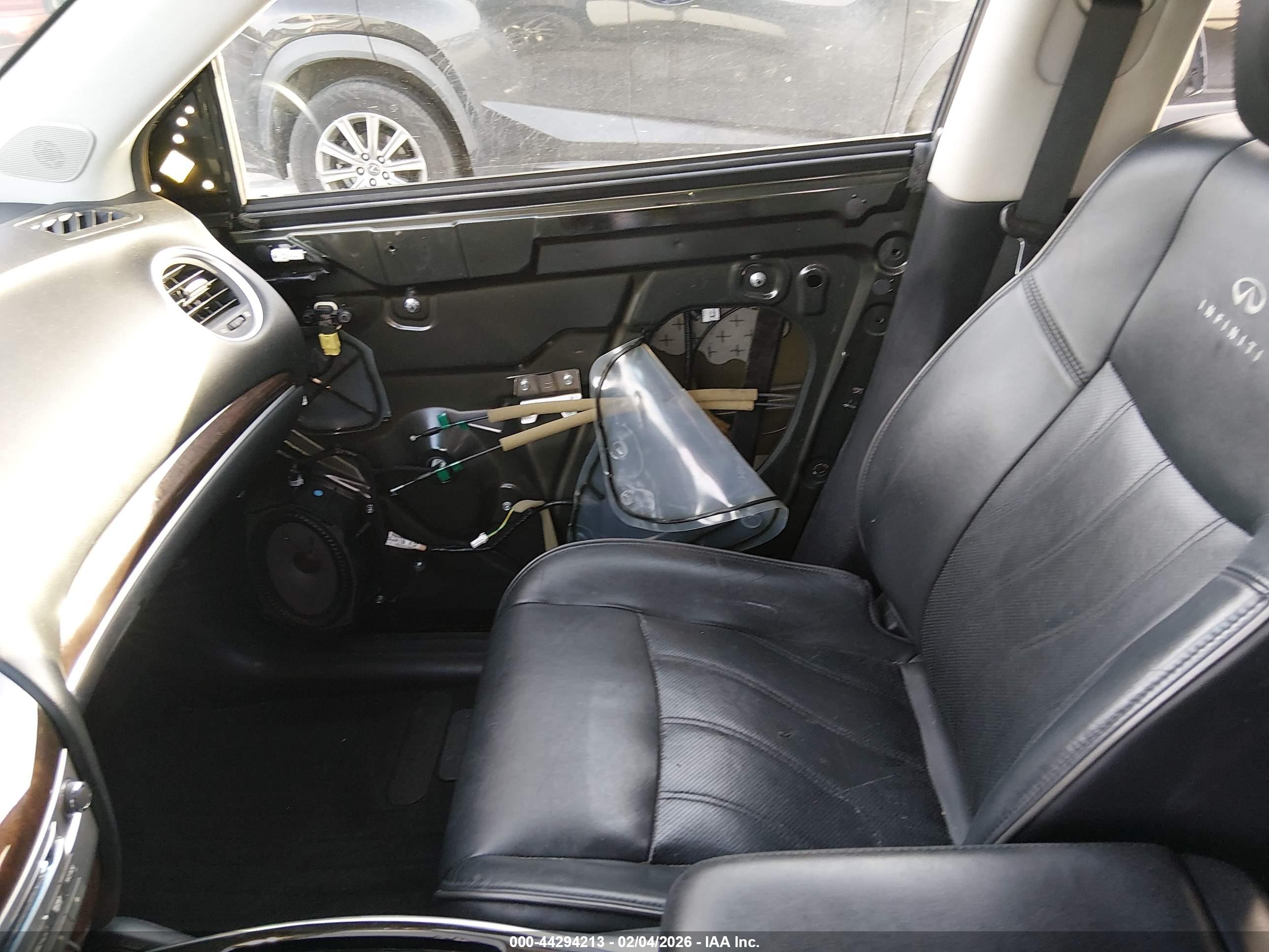 INFINITI JX35 image 5