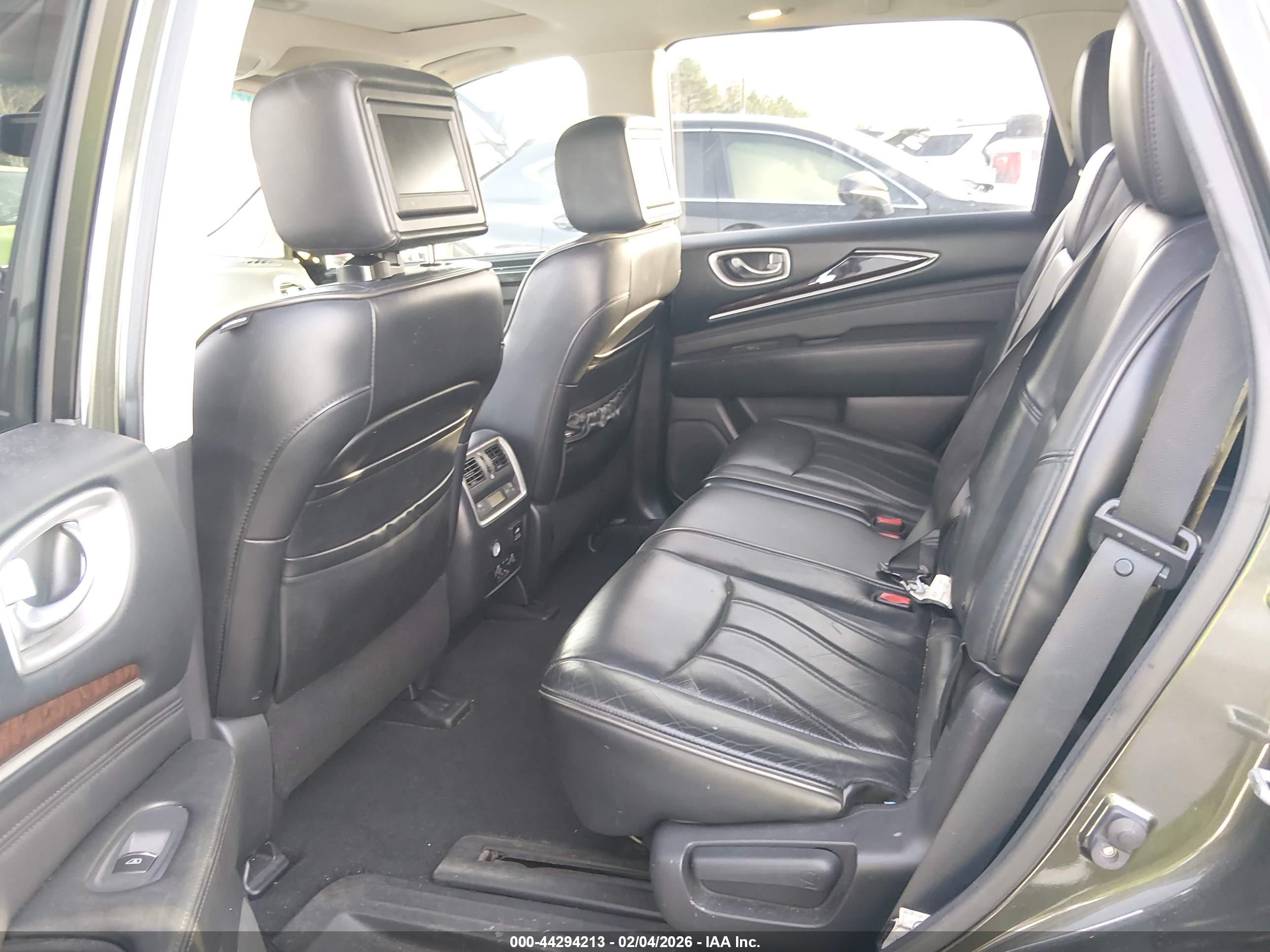 INFINITI JX35 image 8