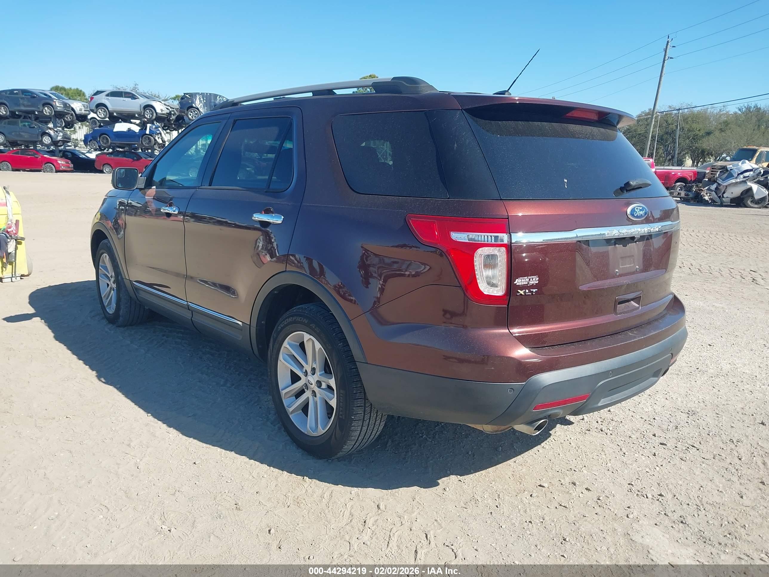 FORD EXPLORER image 3