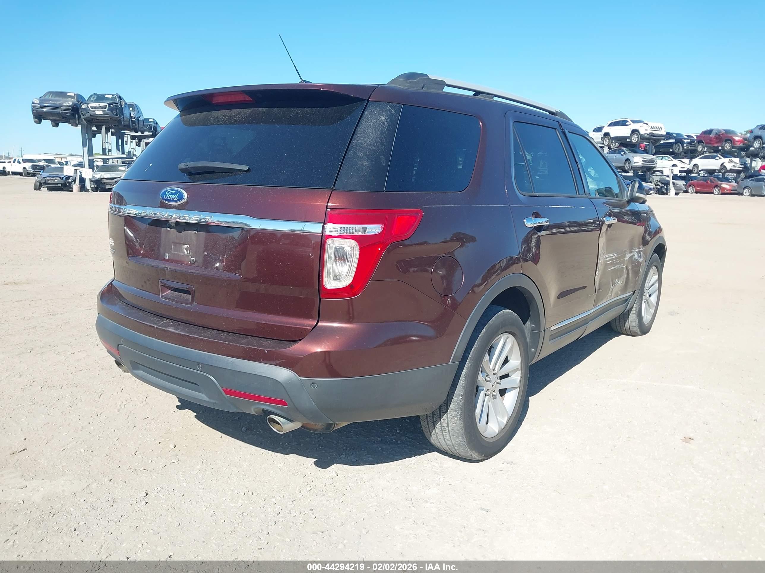 FORD EXPLORER image 4
