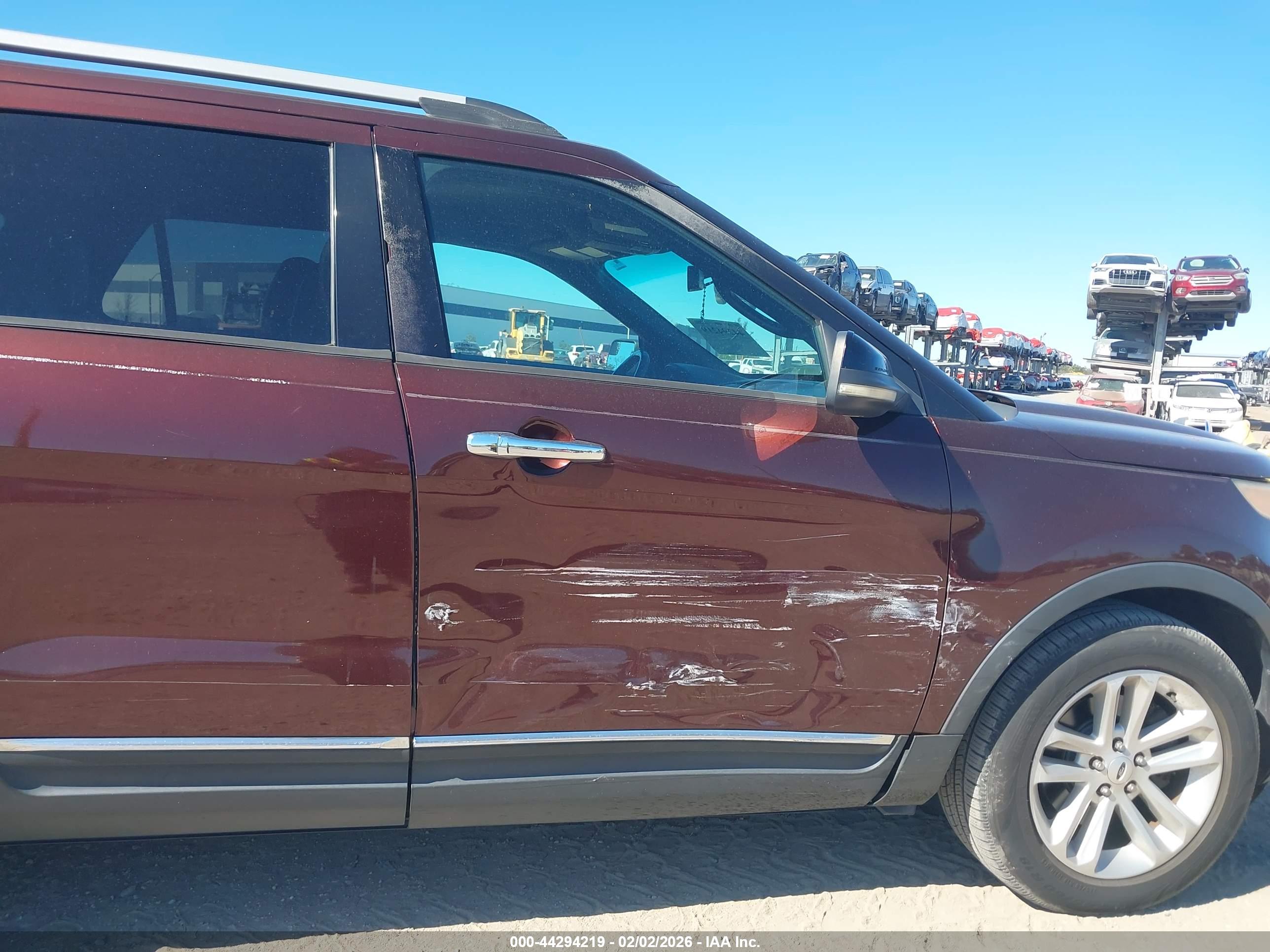 FORD EXPLORER image 6