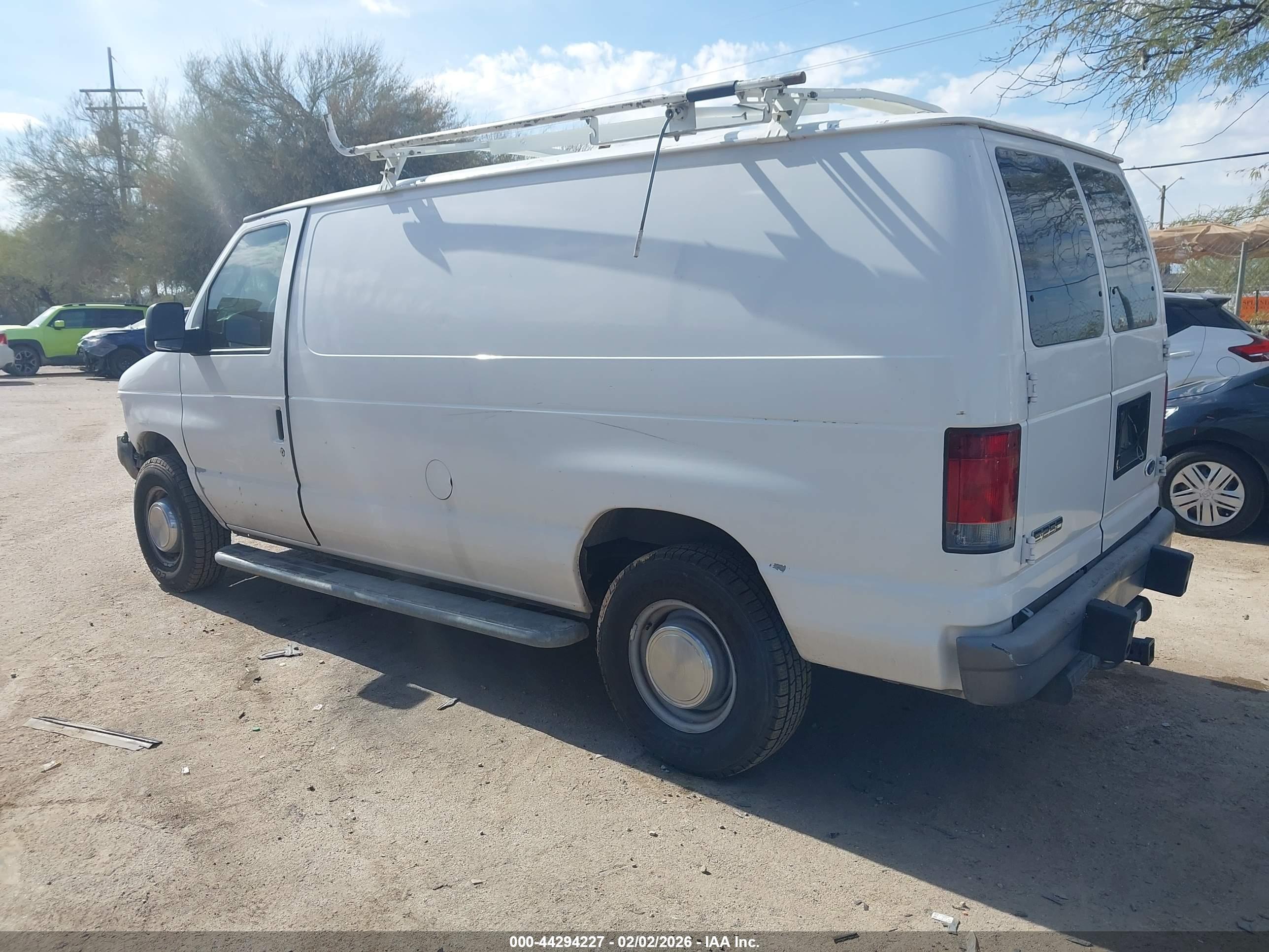 FORD E-250 image 3