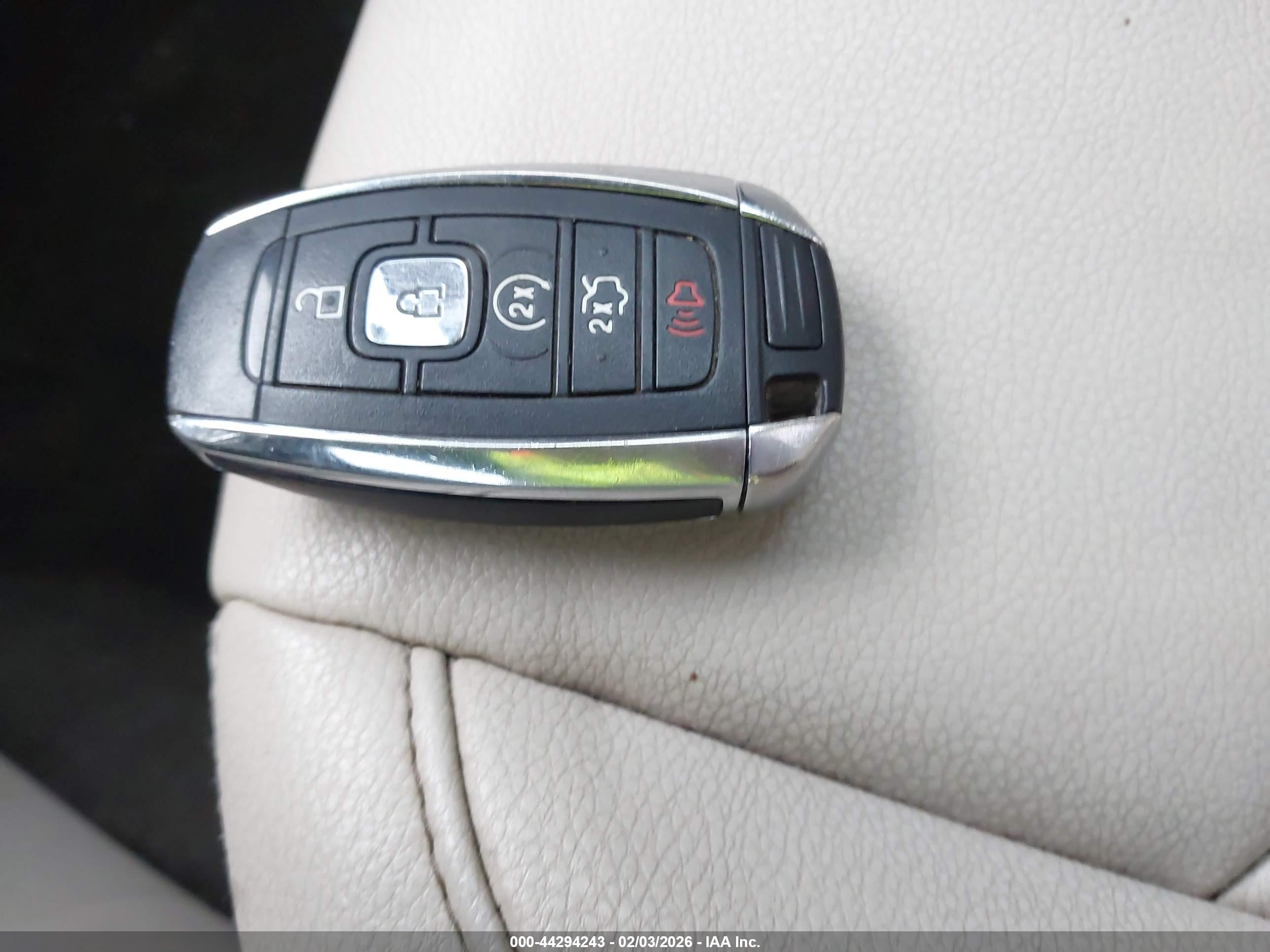 LINCOLN MKC image 11