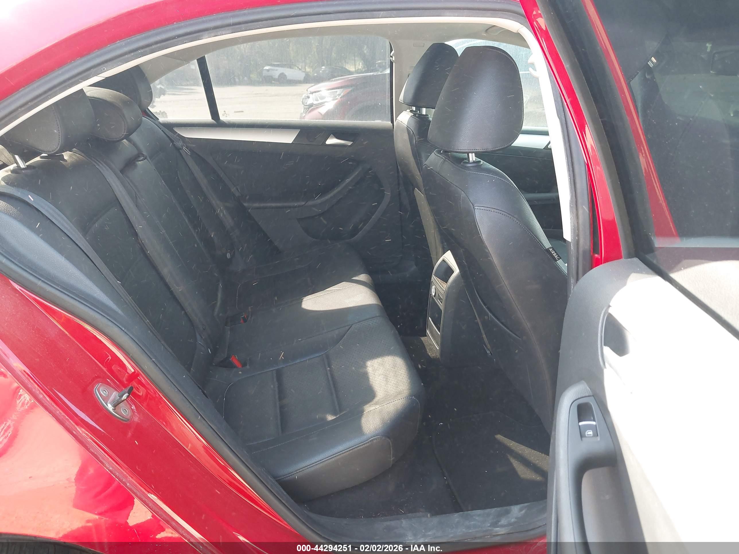VOLKSWAGEN JETTA image 8