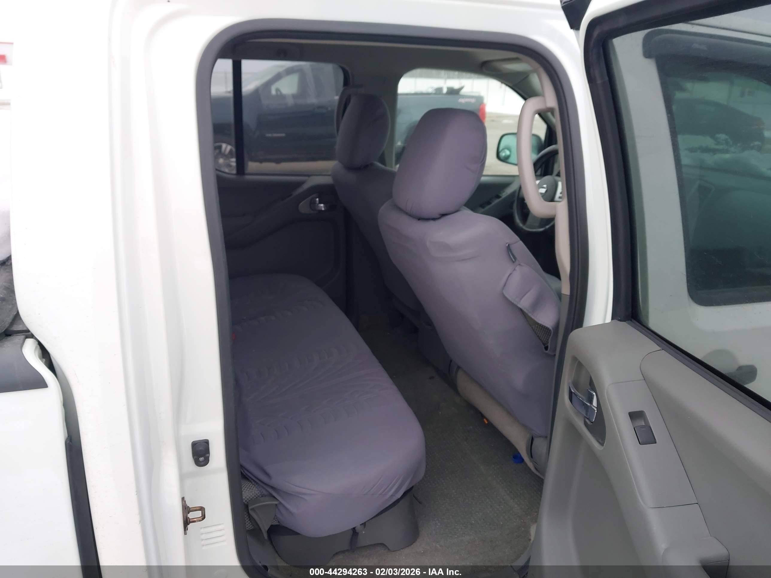 NISSAN FRONTIER image 8