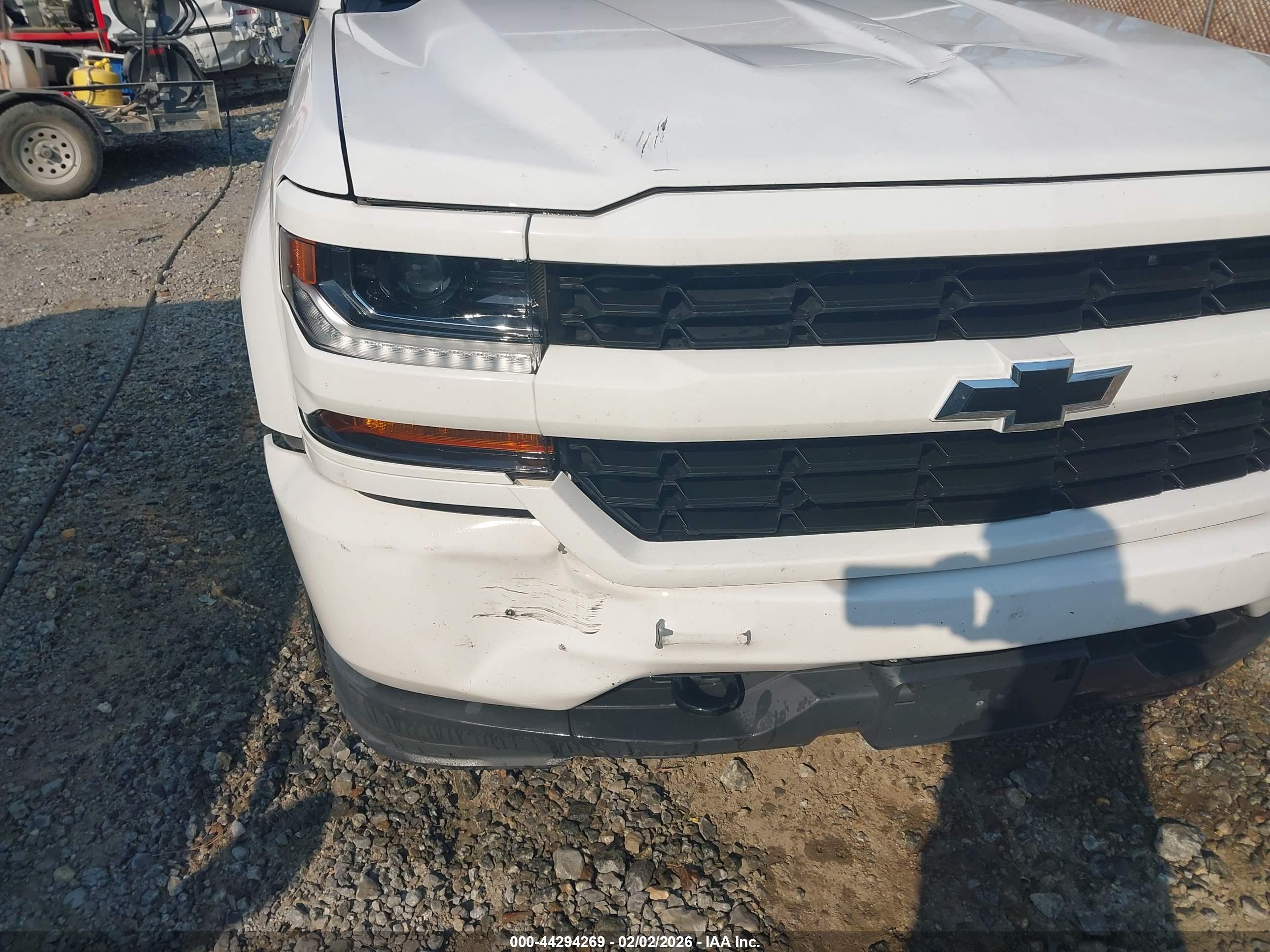 CHEVROLET SILVERADO image 6
