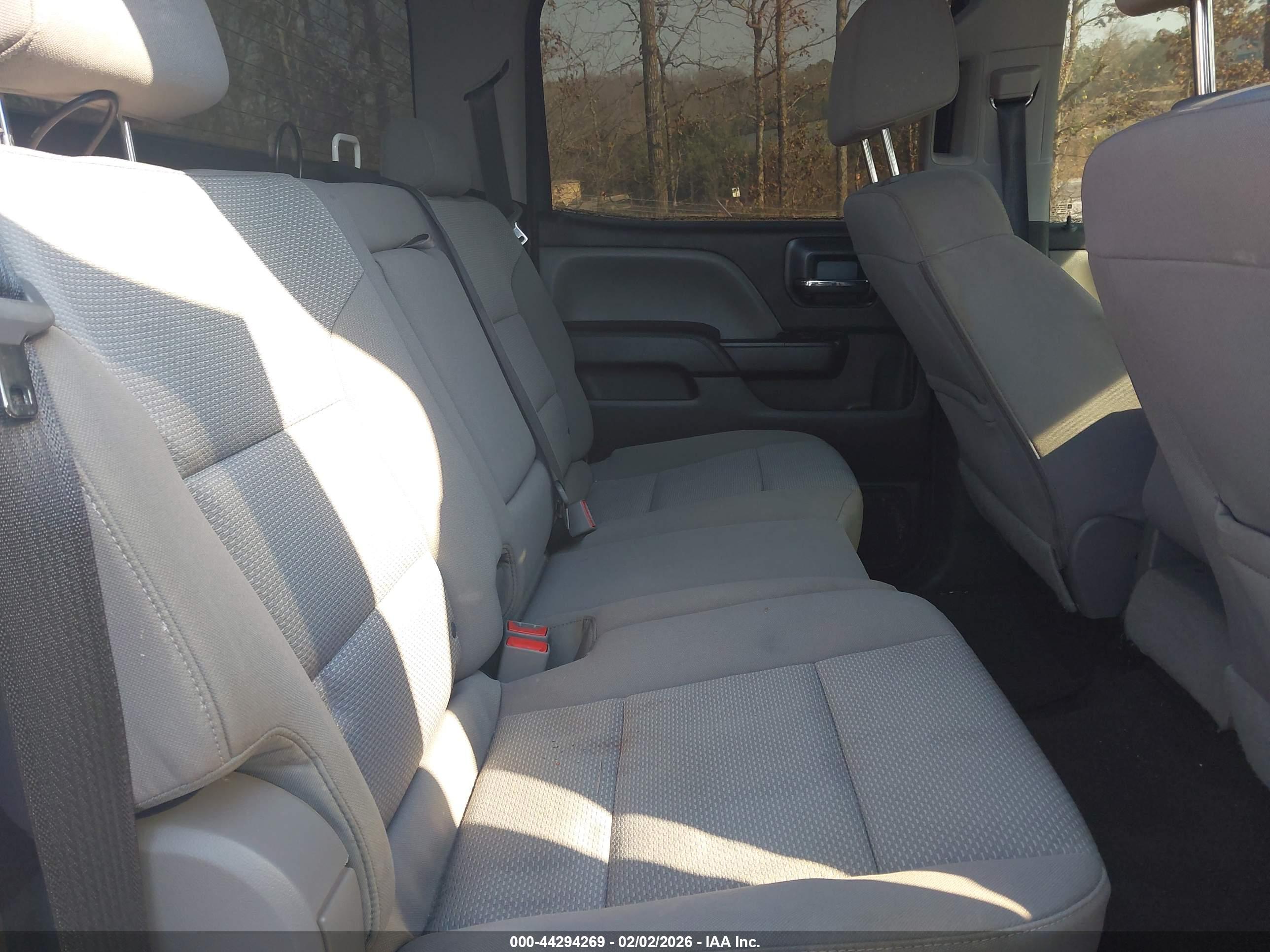 CHEVROLET SILVERADO image 8