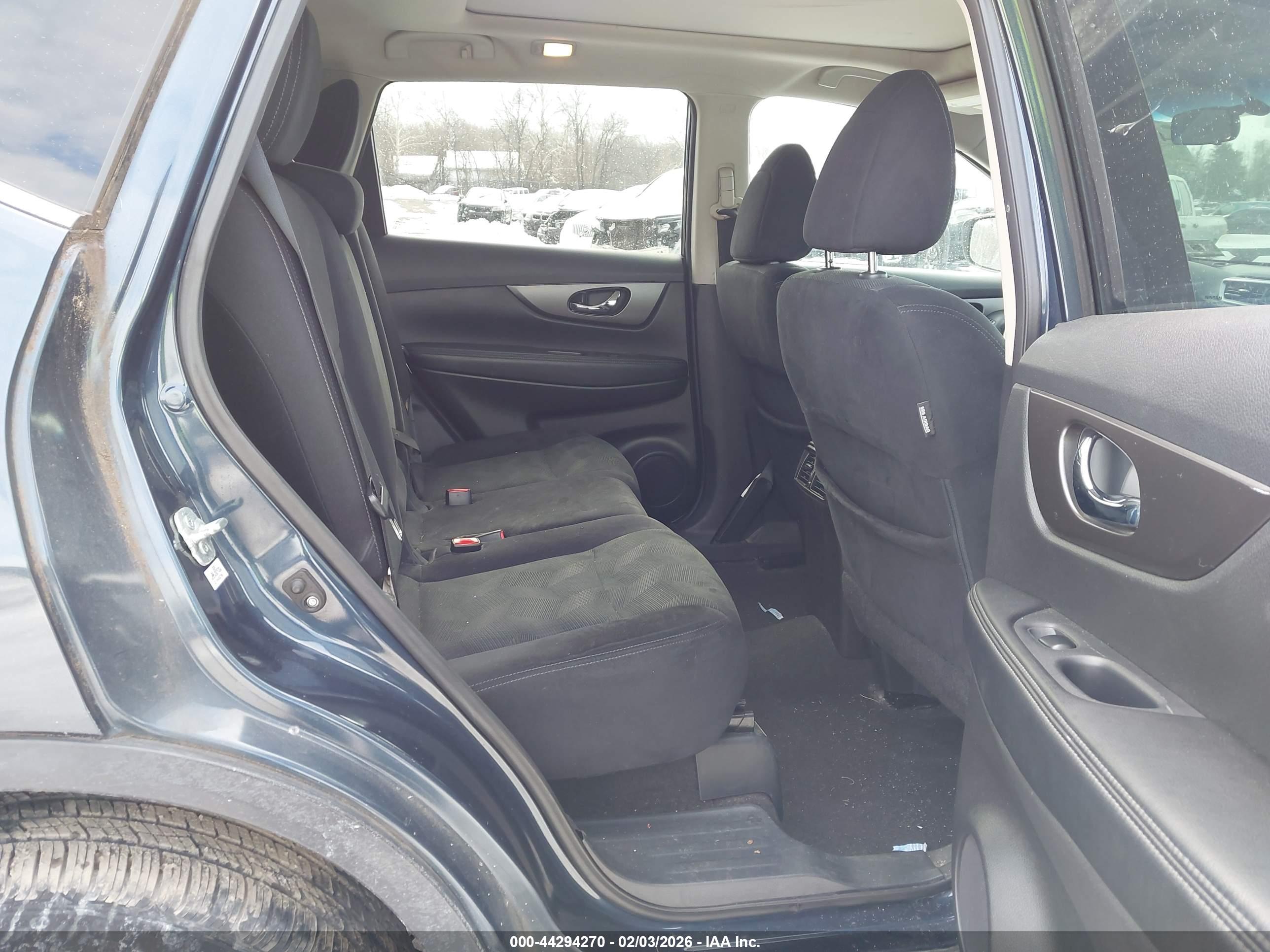 NISSAN ROGUE image 8