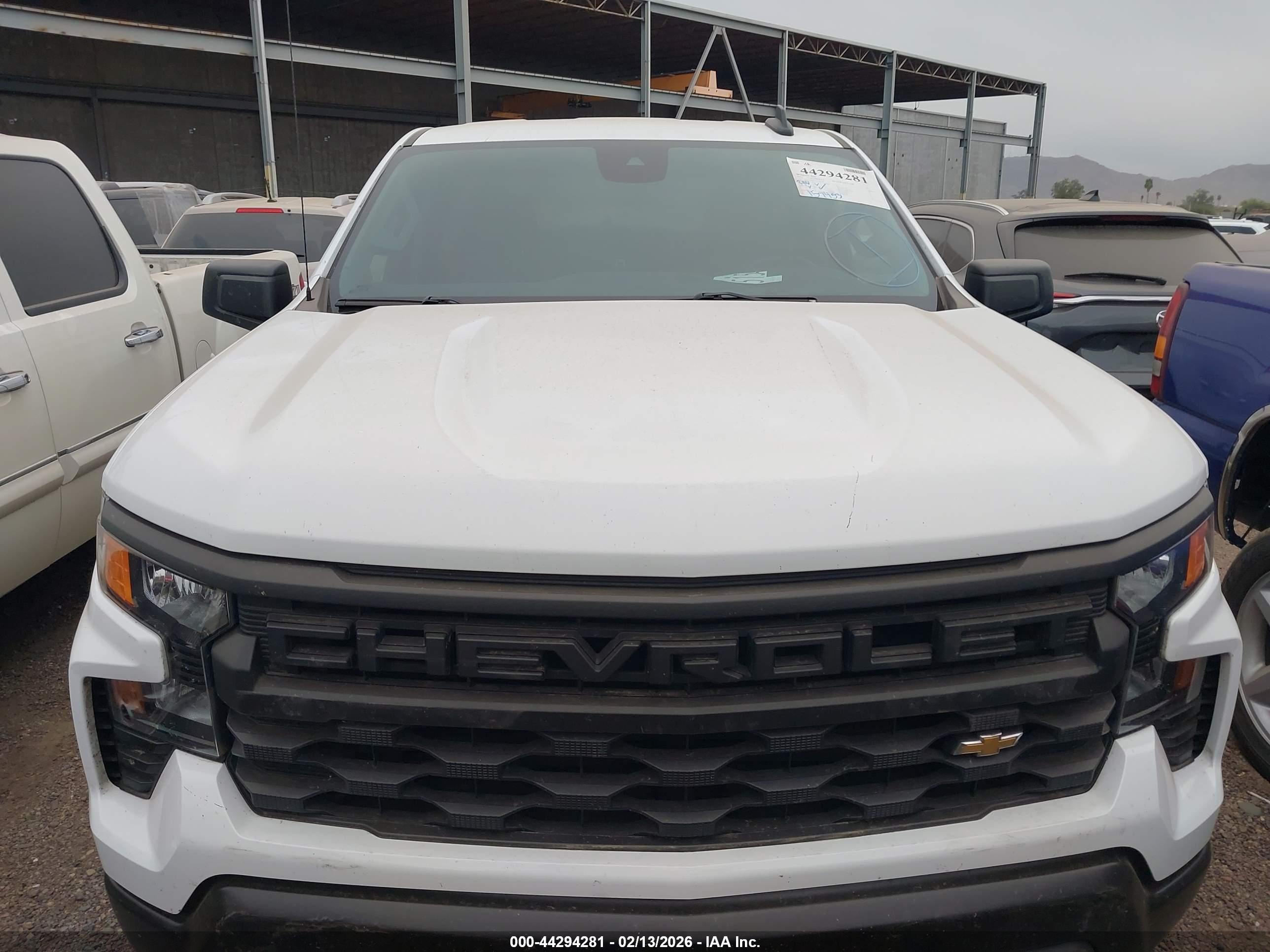 CHEVROLET SILVERADO image 6