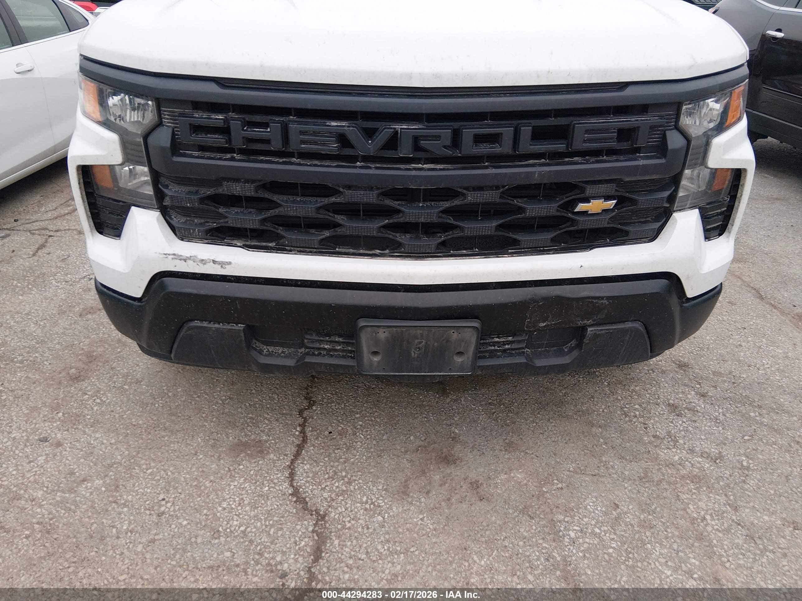 CHEVROLET SILVERADO image 6