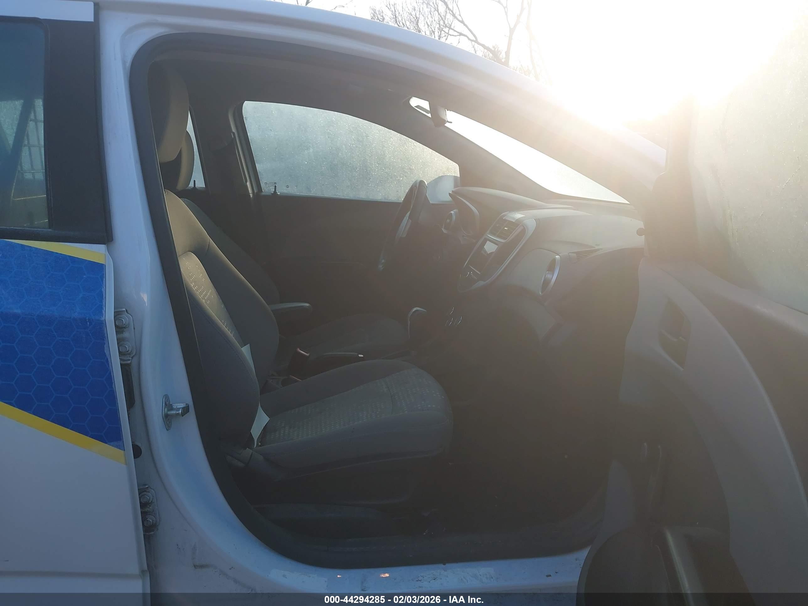 CHEVROLET SONIC image 5