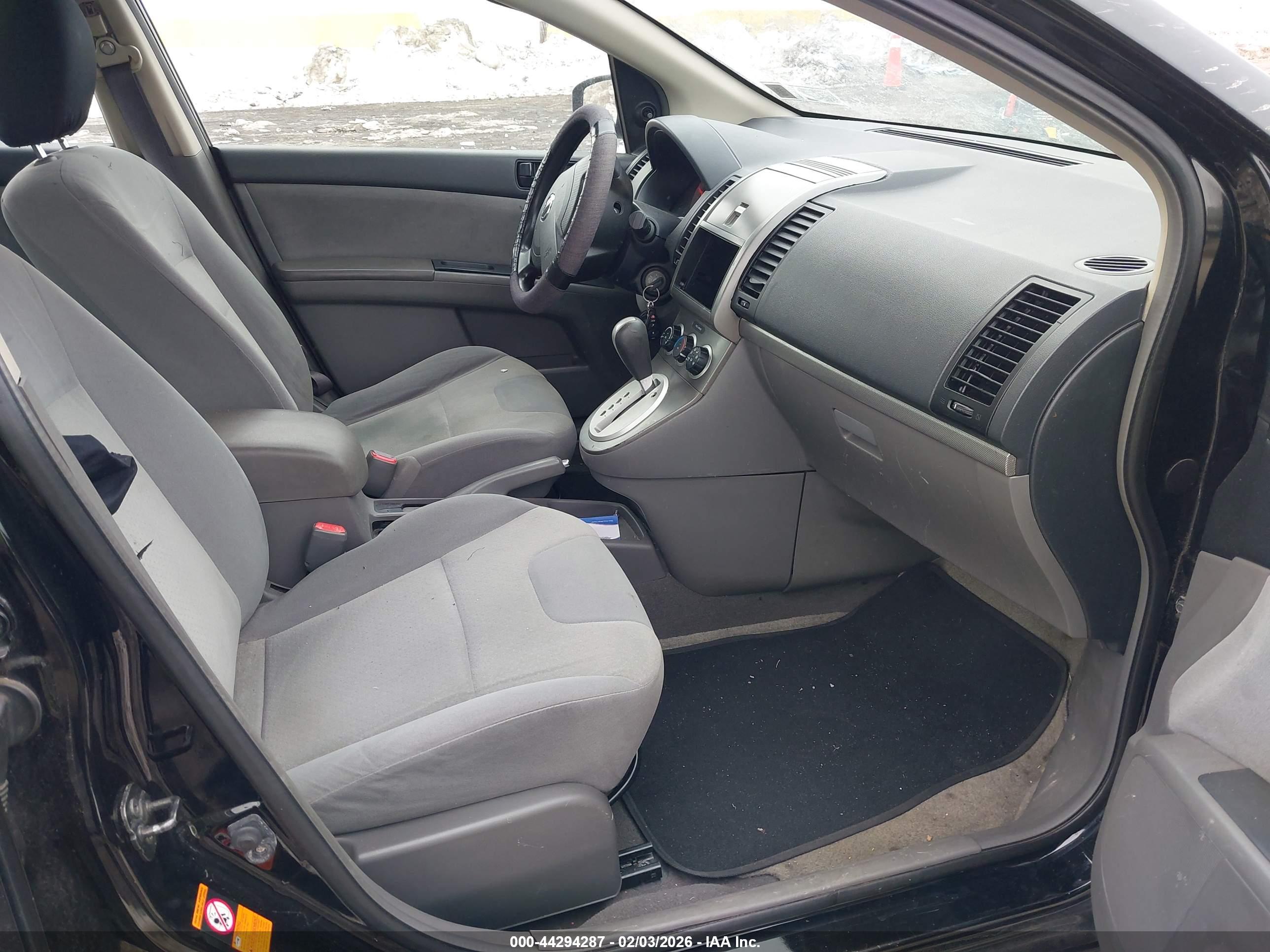 NISSAN SENTRA image 5