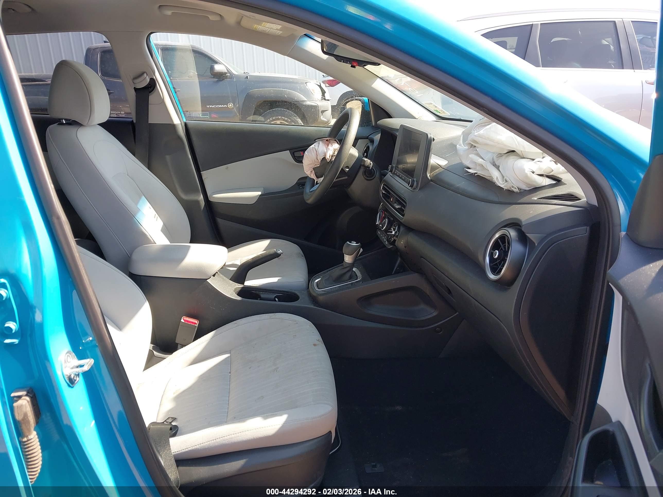 HYUNDAI KONA image 5