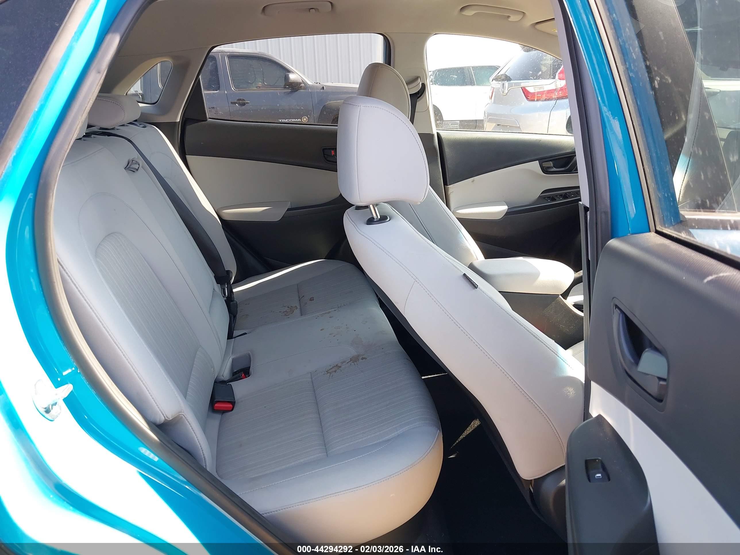 HYUNDAI KONA image 8
