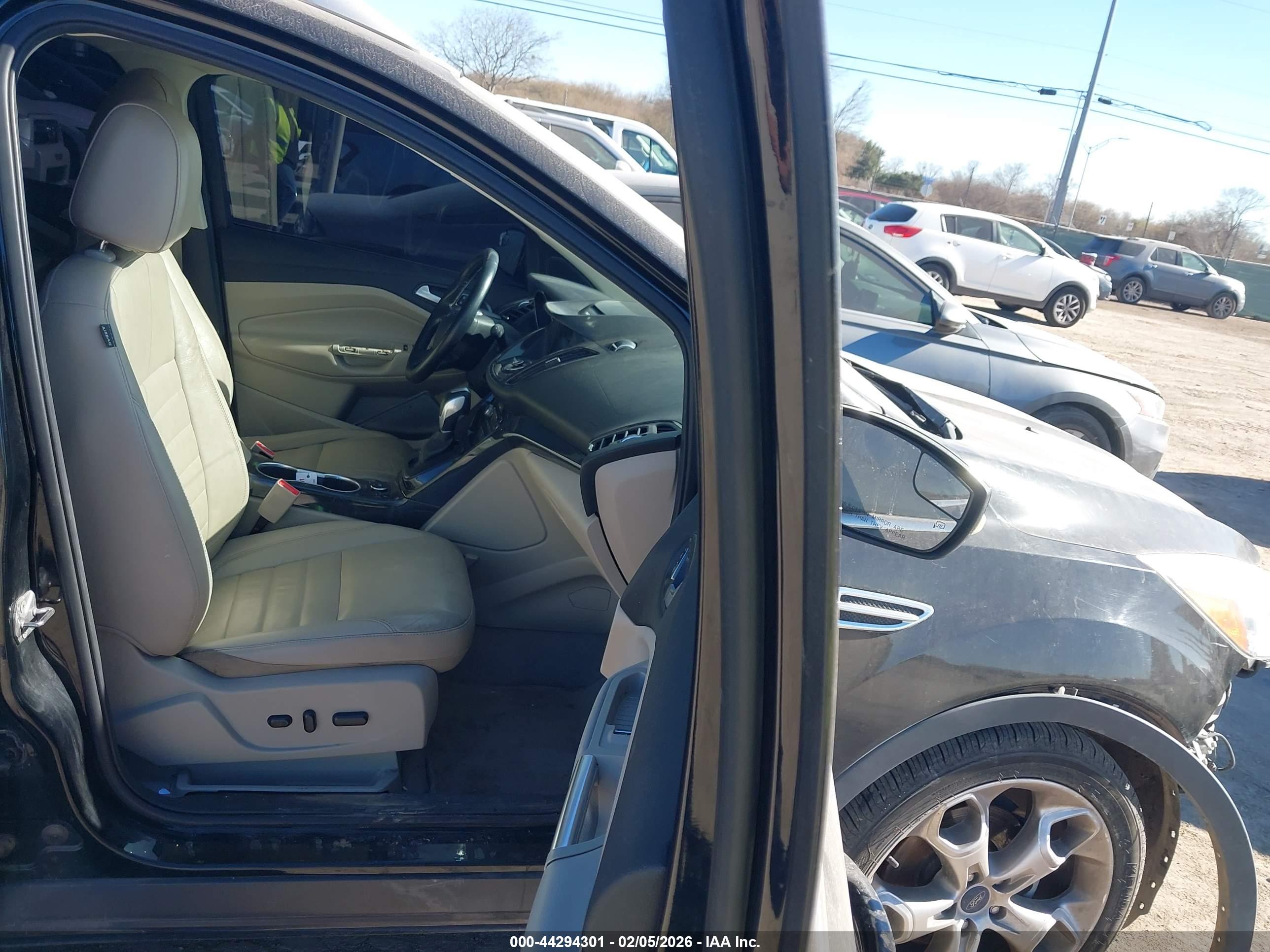 FORD ESCAPE image 5