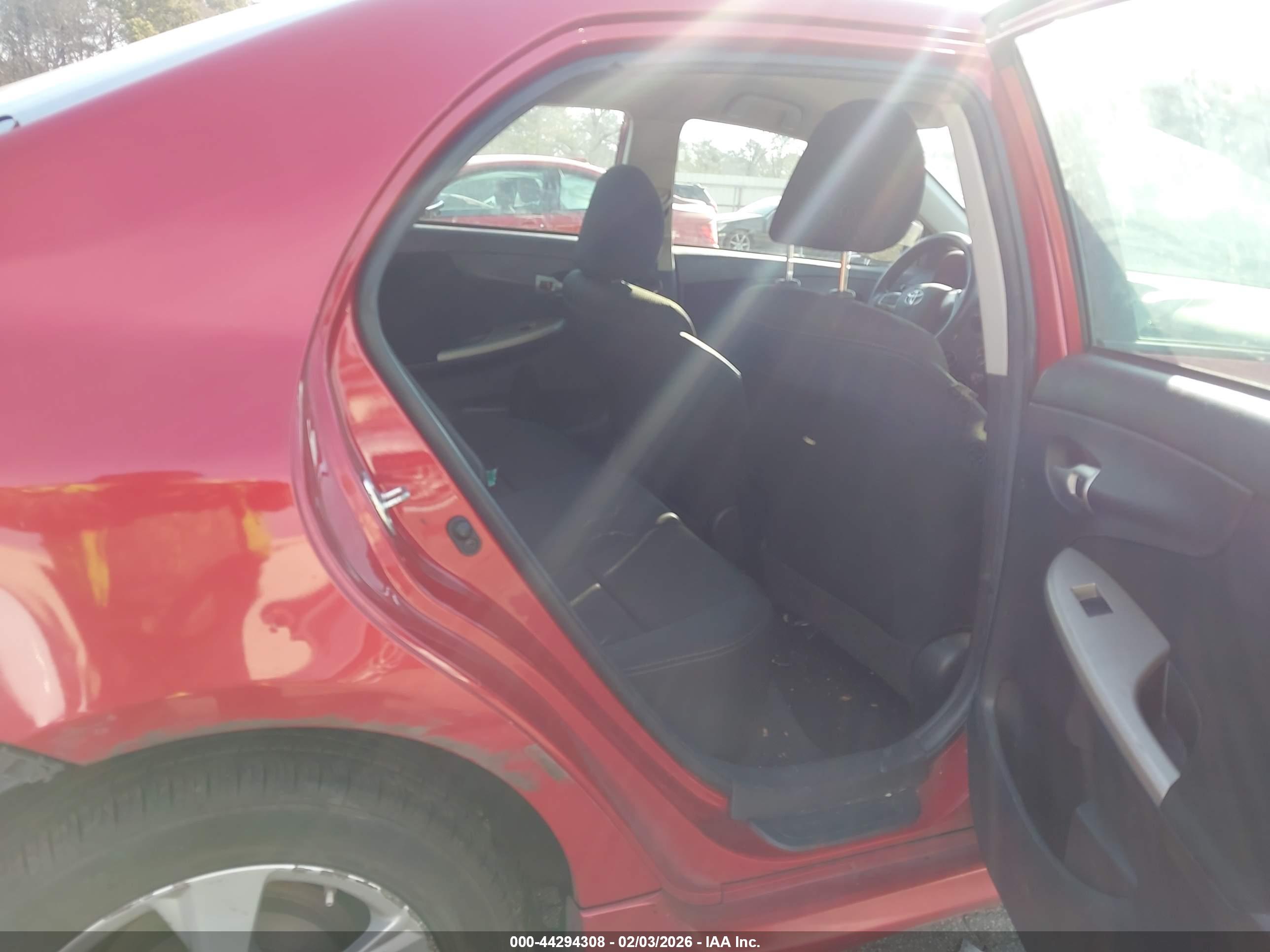 TOYOTA COROLLA image 8