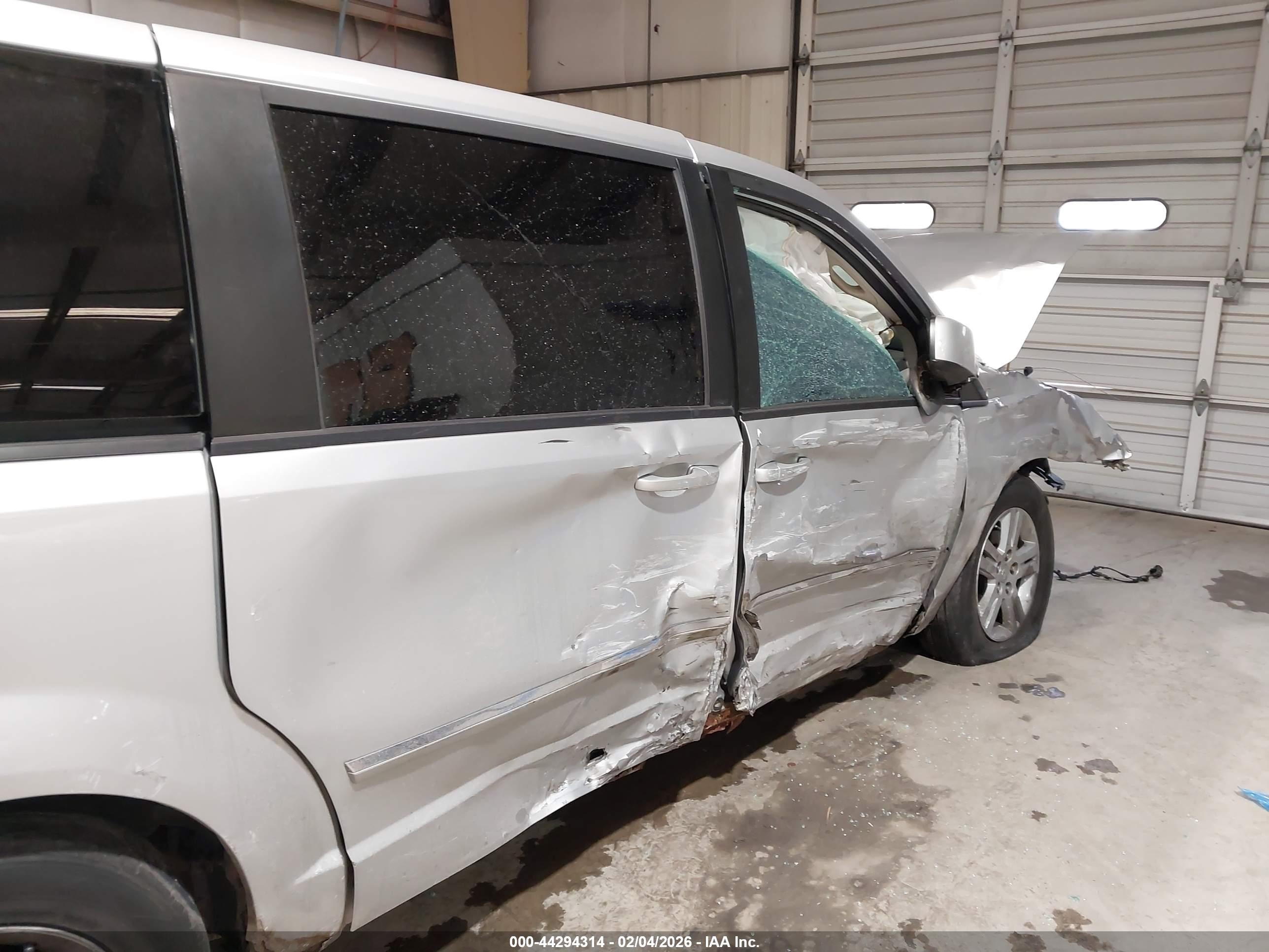 DODGE GRAND image 6