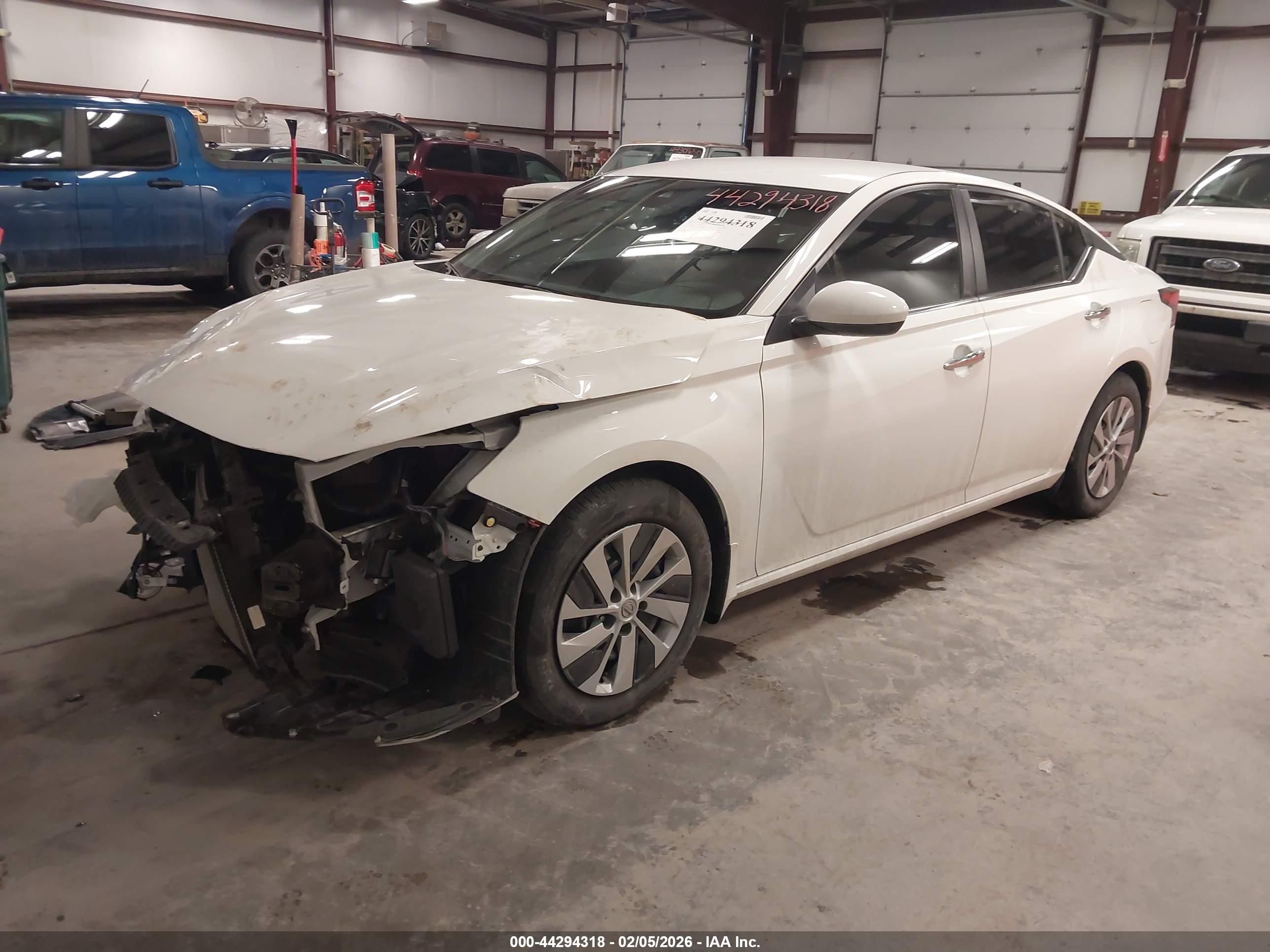 NISSAN ALTIMA image 2