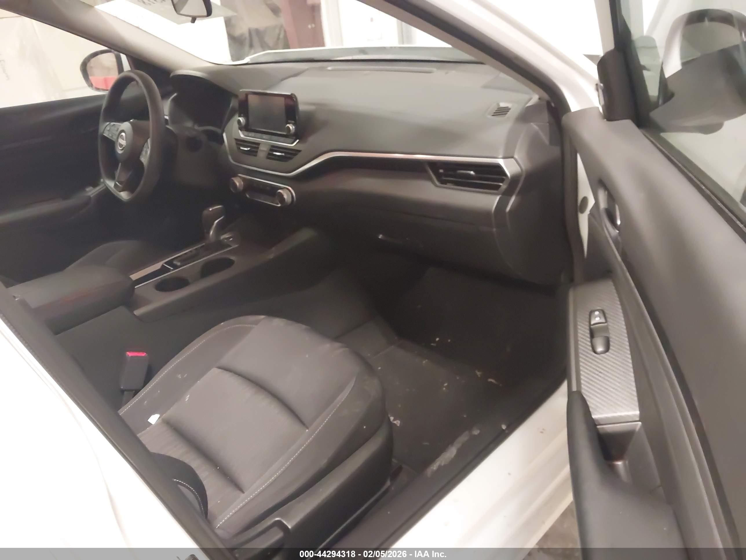 NISSAN ALTIMA image 5