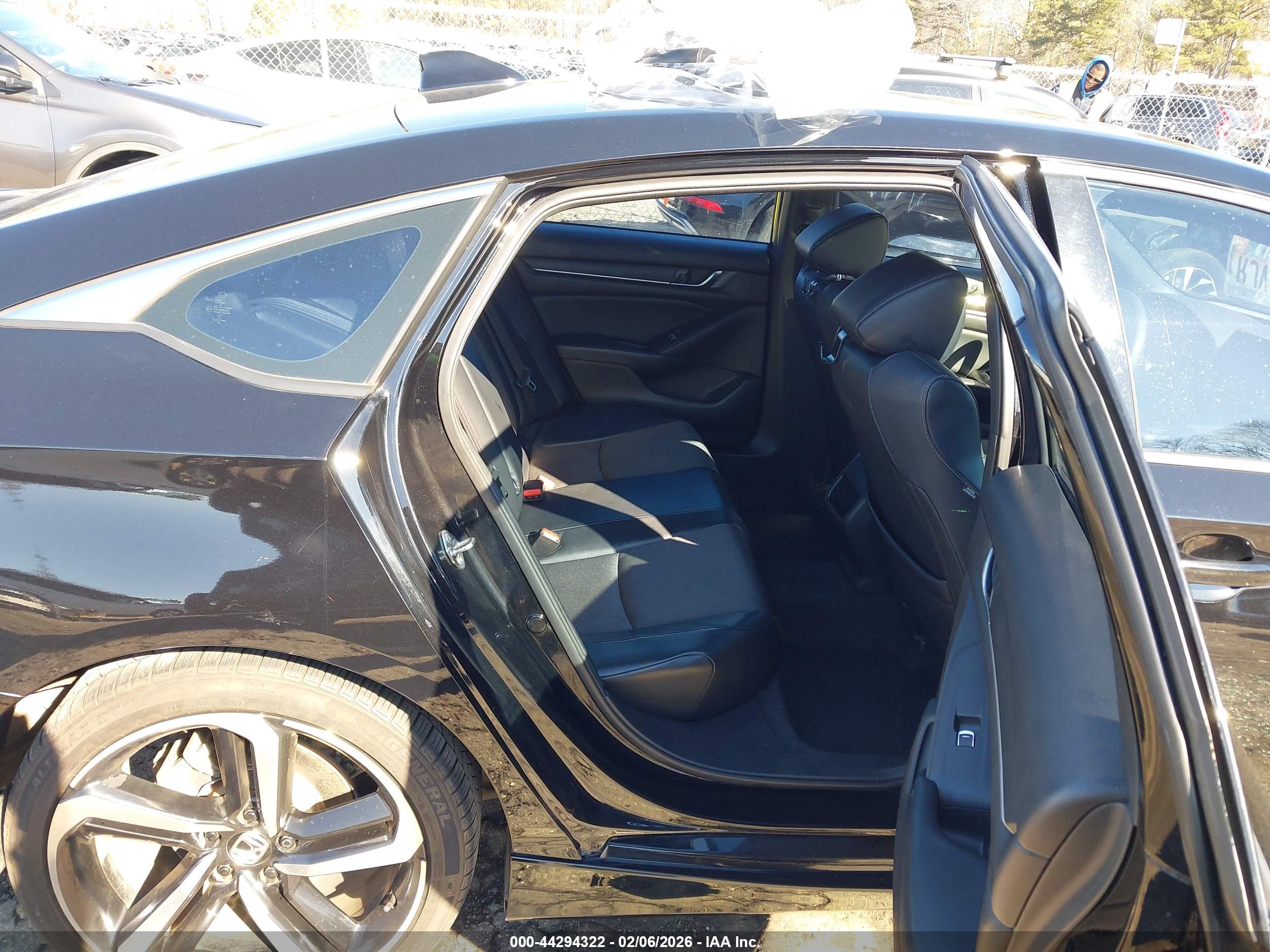 HONDA ACCORD image 8