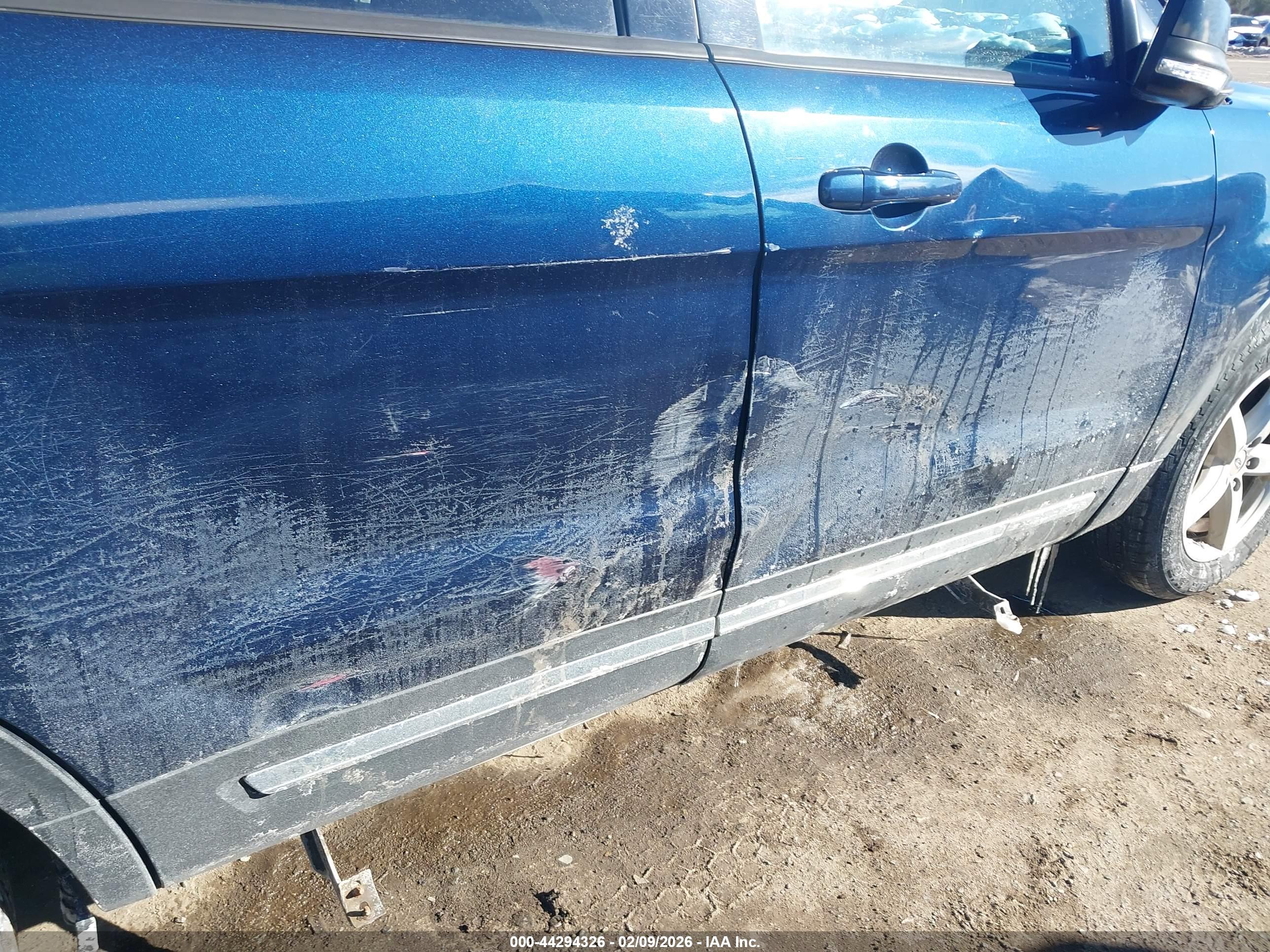 FORD EXPLORER image 6